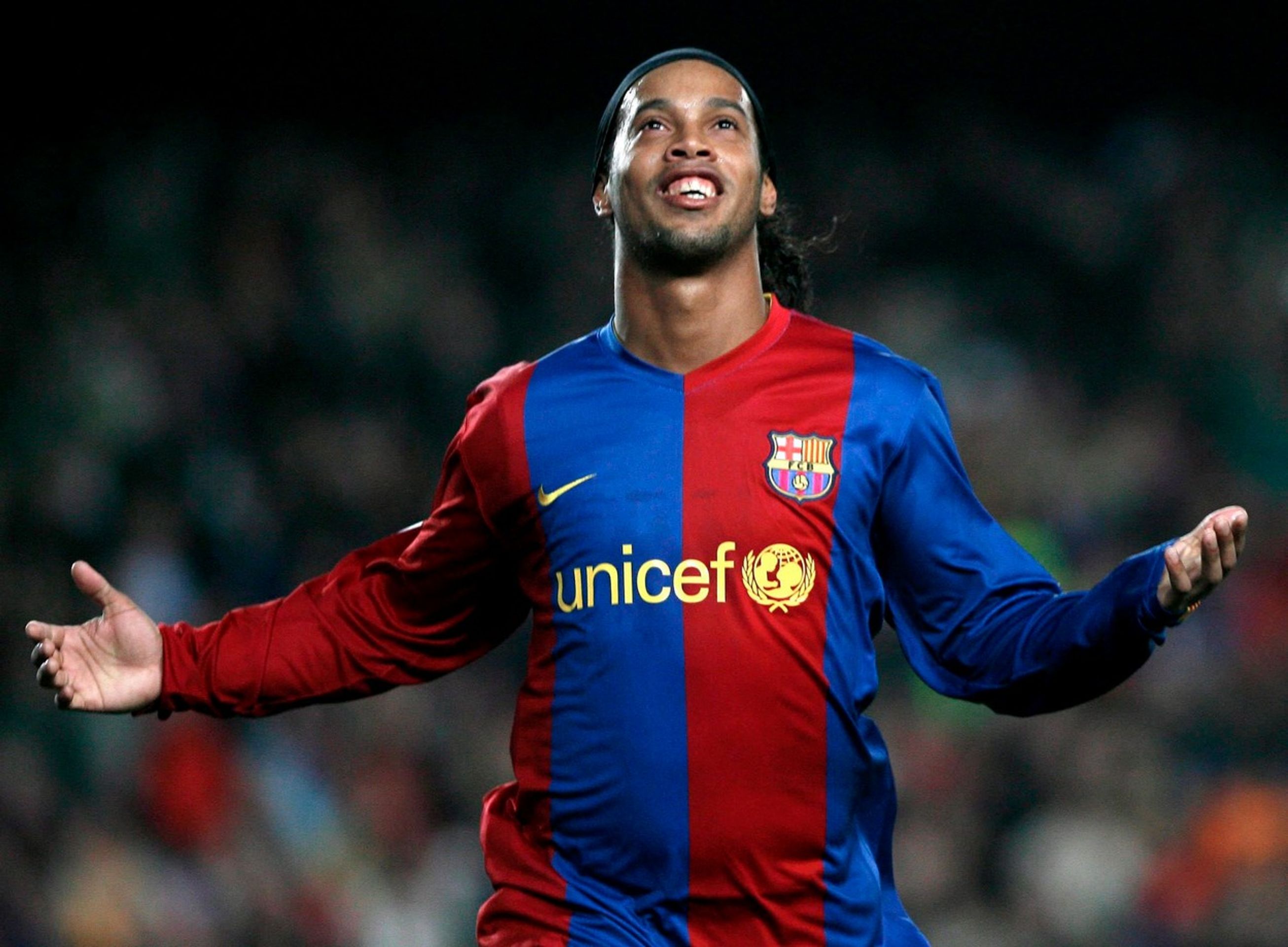 Ronaldinho - GALERIE: Legendární fotbalista Ronaldinho a jeho dvě snoubenky (6/7)