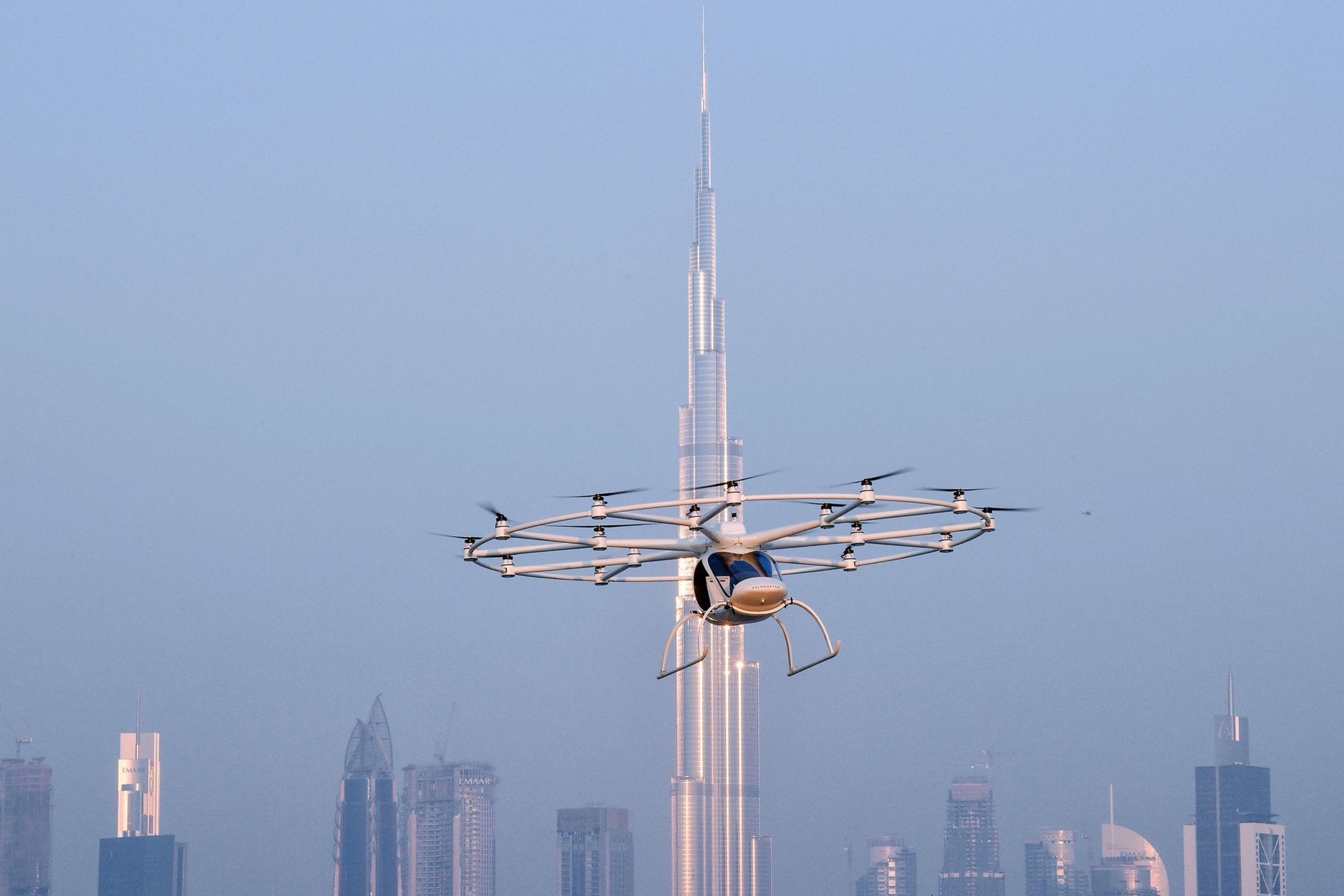 První aerotaxi na světě začne fungovat v roce 2020 - 1 - GALERIE: Nico Rosberg představil první aerotaxi na světě (1/4)