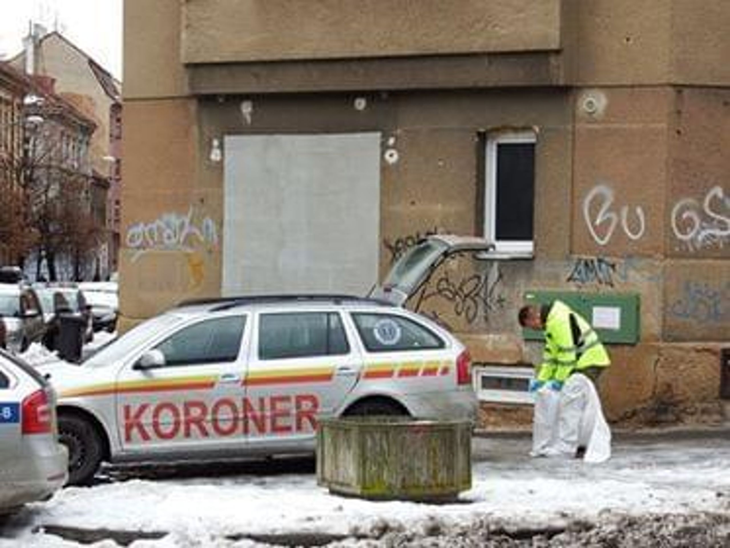 Policisté v Plzni našli dva mrtvé muže - 4 - GALERIE: Policisté v Plzni našli dvě mrtvá těla (6/9)