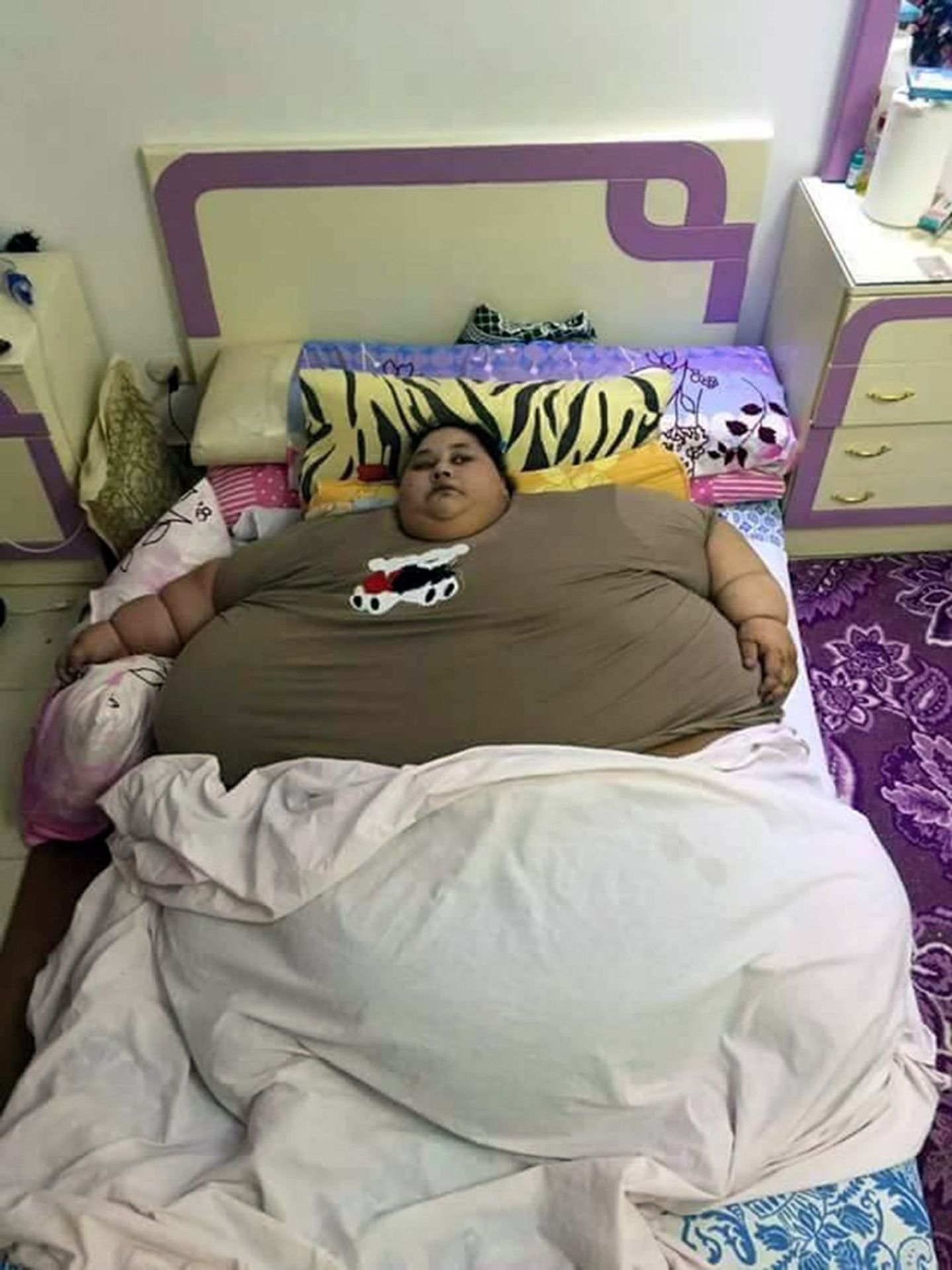 Ženu, která váží 500 kg čeká operace - 1 - GALERIE: Iman Ahmad Abdulati (1/5)