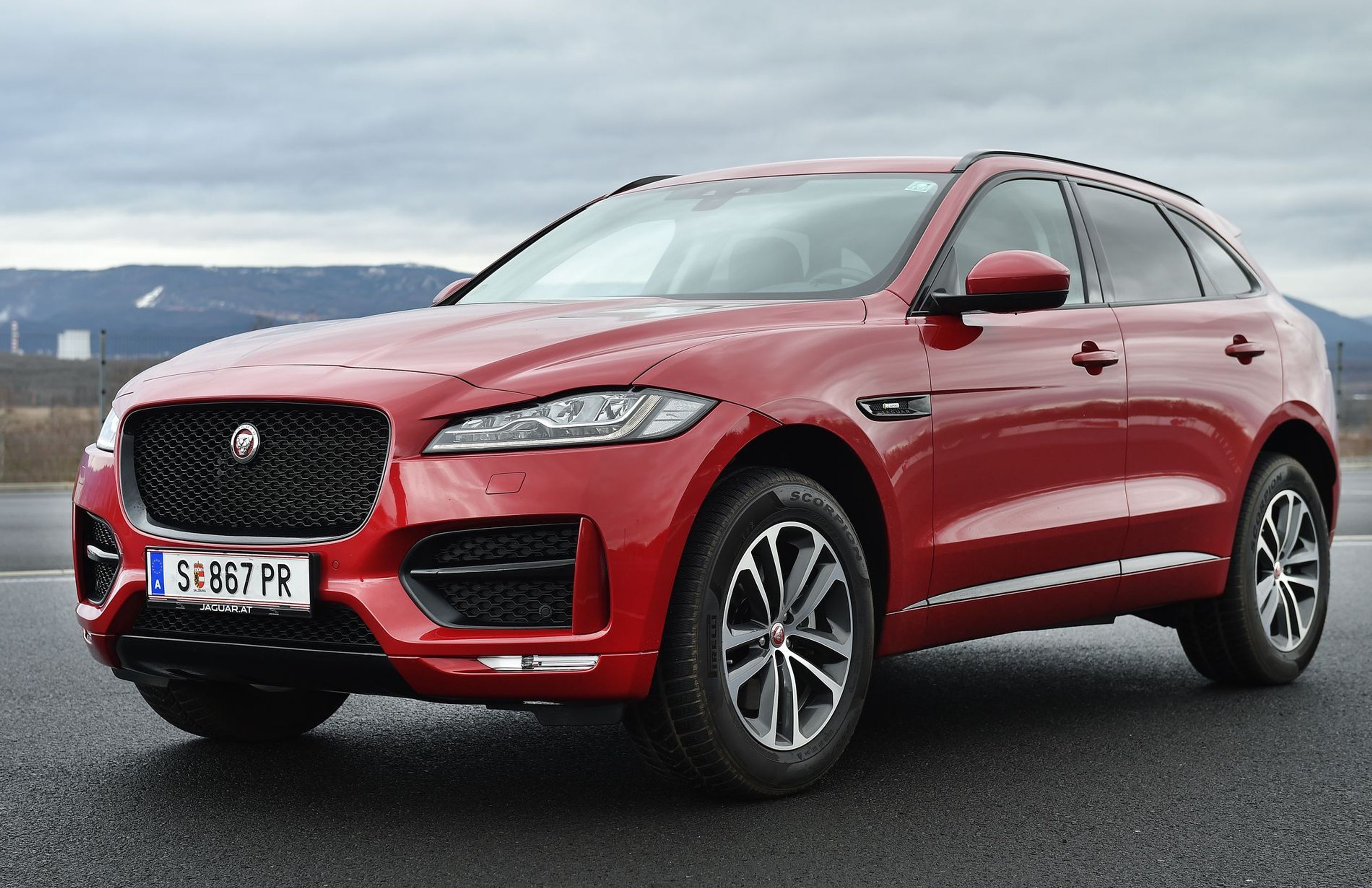 Jaguar F-Pace - 4 - GALERIE: Jaguar F-Pace (3/22)