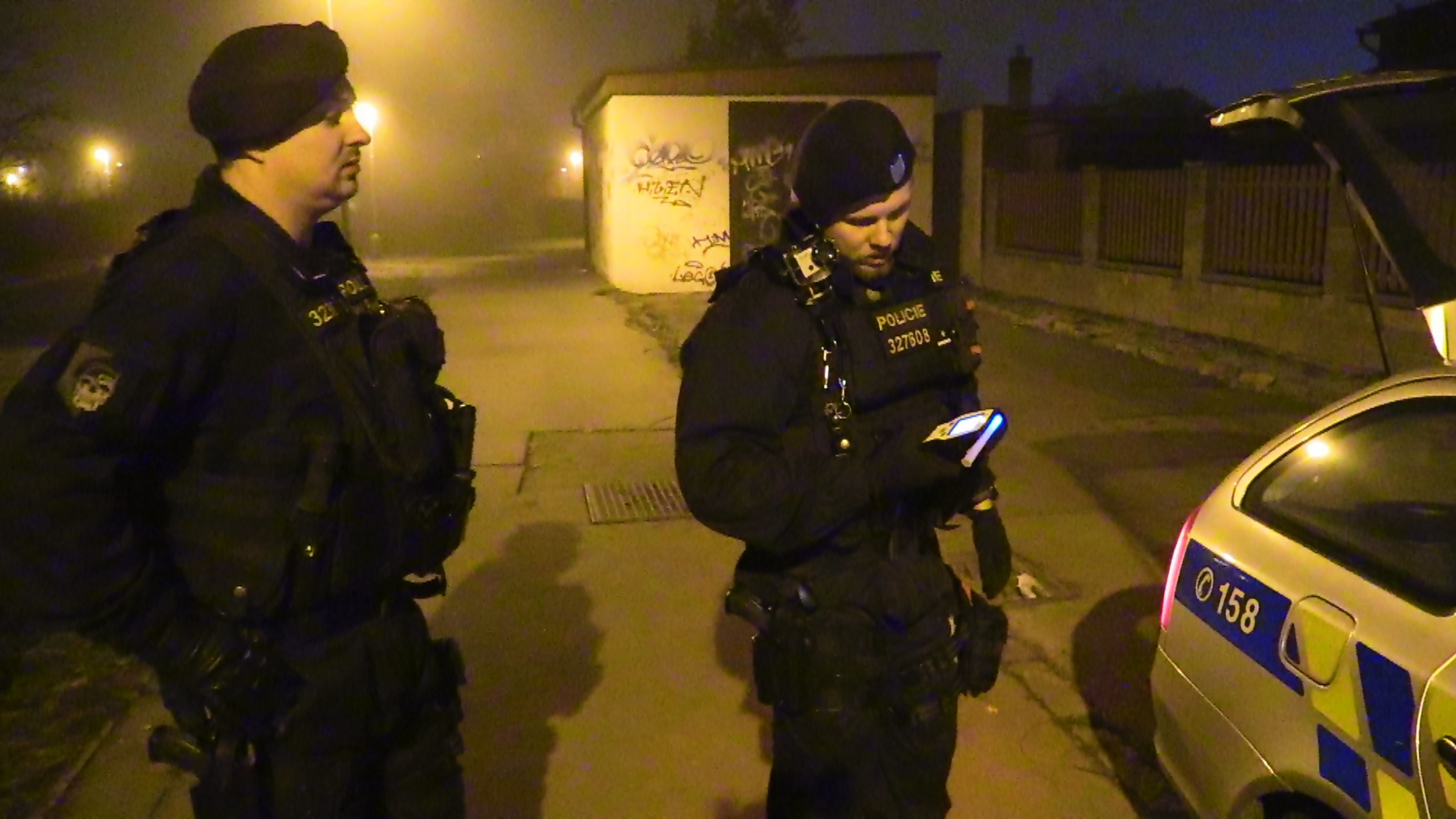 Opilý řidič prchal před policisty s dcerou v autě - GALERIE: Opilý řidič prchal před policií s dcerou v autě (3/5)