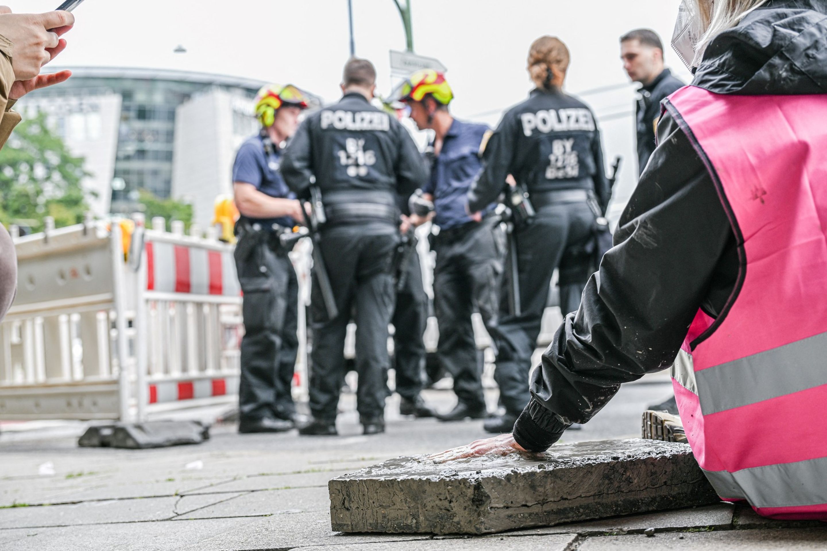 Protesty aktivistů proti autosalonu v Mnichově - Protesty aktivistů proti autosalonu v Mnichově (3/4)