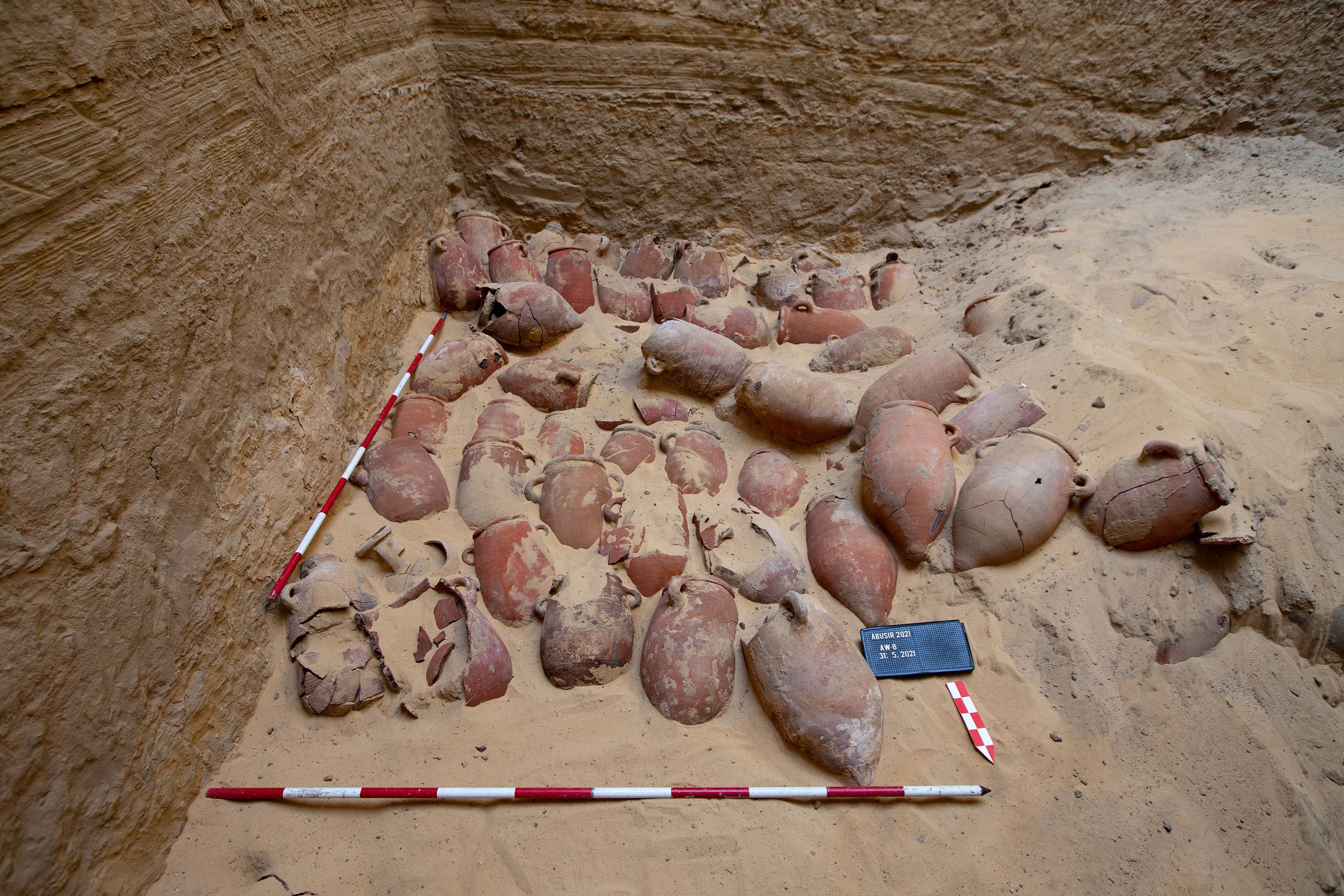 Největší mumifikační depozit (2) - Největší mumifikační depozit objeven v Abúsíru (2/4)