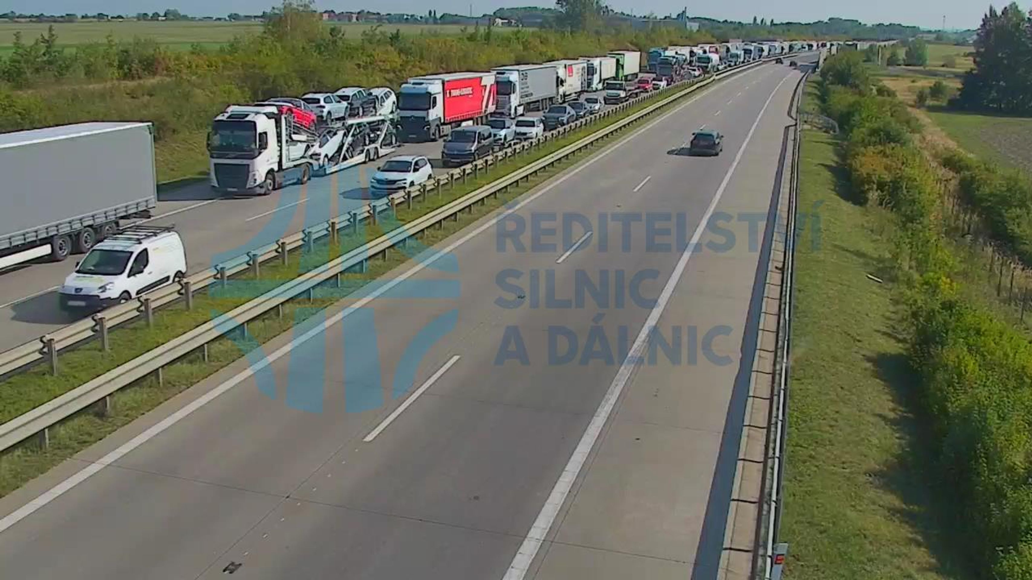 Vážná dopravní nehoda na pražském okruhu (13) - Vážná dopravní nehoda na pražském okruhu (8/9)