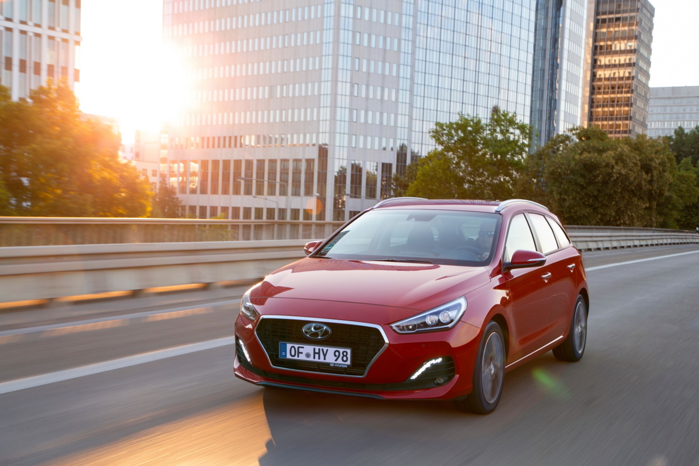 Hyundai i30 po modernizaci - 10 - Fotogalerie: Vozy Hyundai i30 prošly modernizací (15/20)