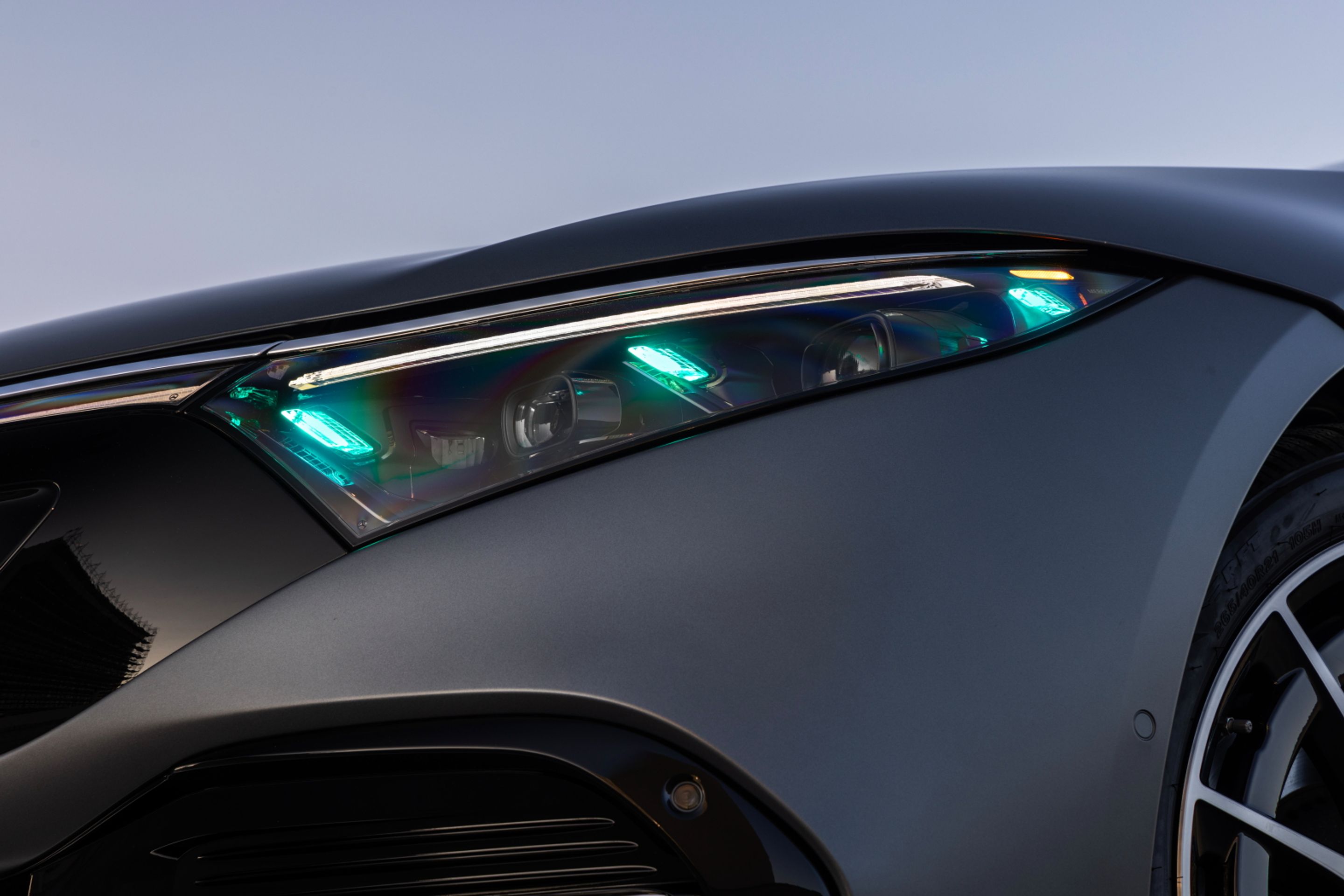 Mercedes testuje nová tyrkysová světla - Mercedes testuje nová tyrkysová světla (1/5)