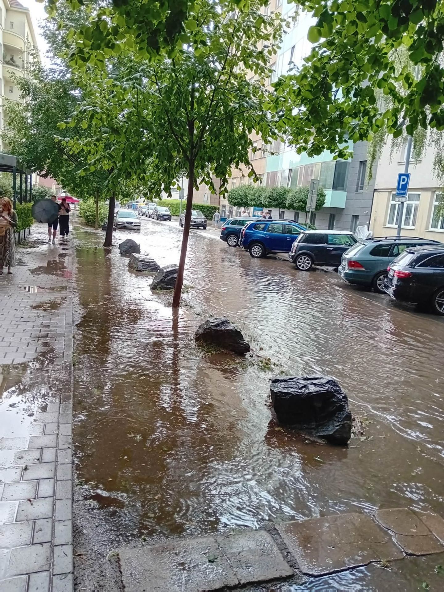 Průtrž mračen v Brně - Průtrž mračen v Brně (2/6)