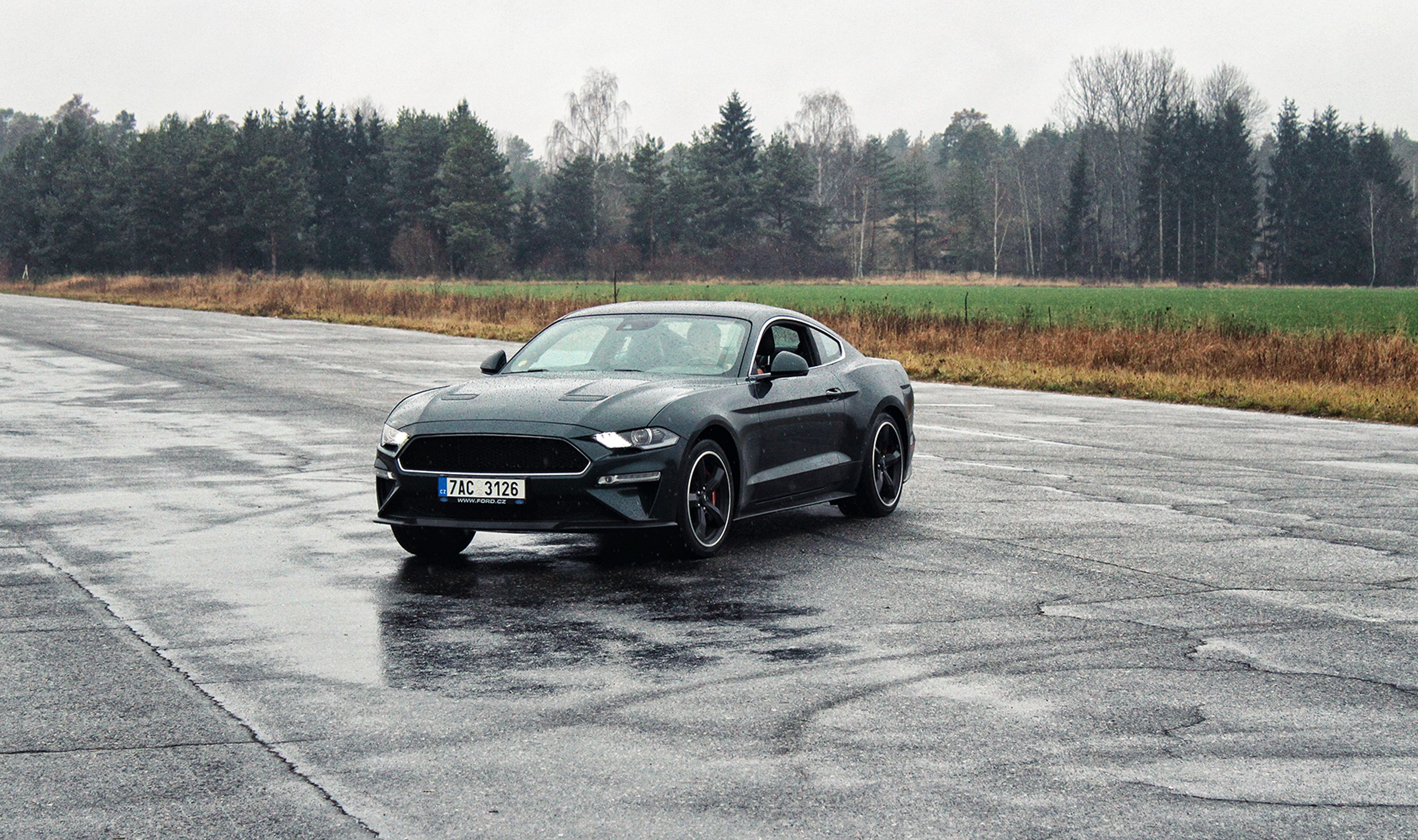Ford Mustang Bullitt - 63 - Fotogalerie: Legenda v novém kabátě - Ford Mustang Bullitt (15/31)