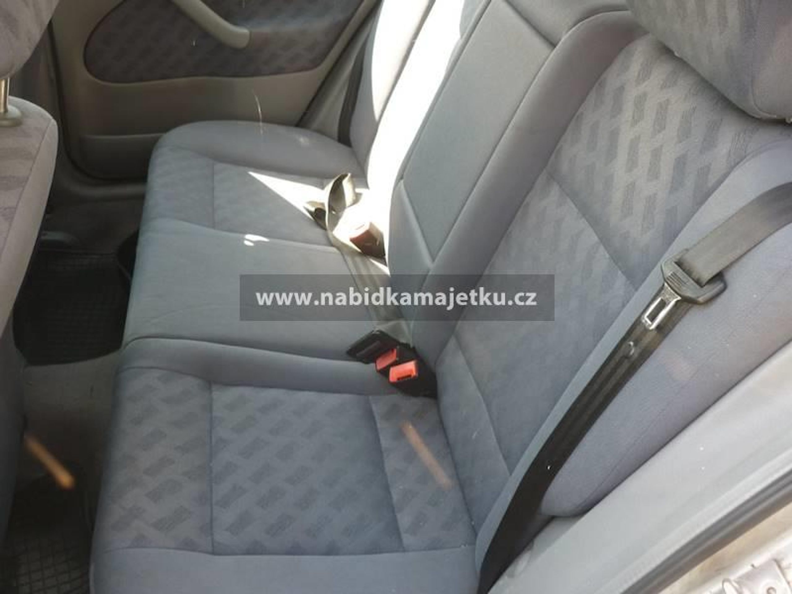 Osobní automobil Škoda Octavia, Olomouc - Stát rozprodává majetek (28/64)