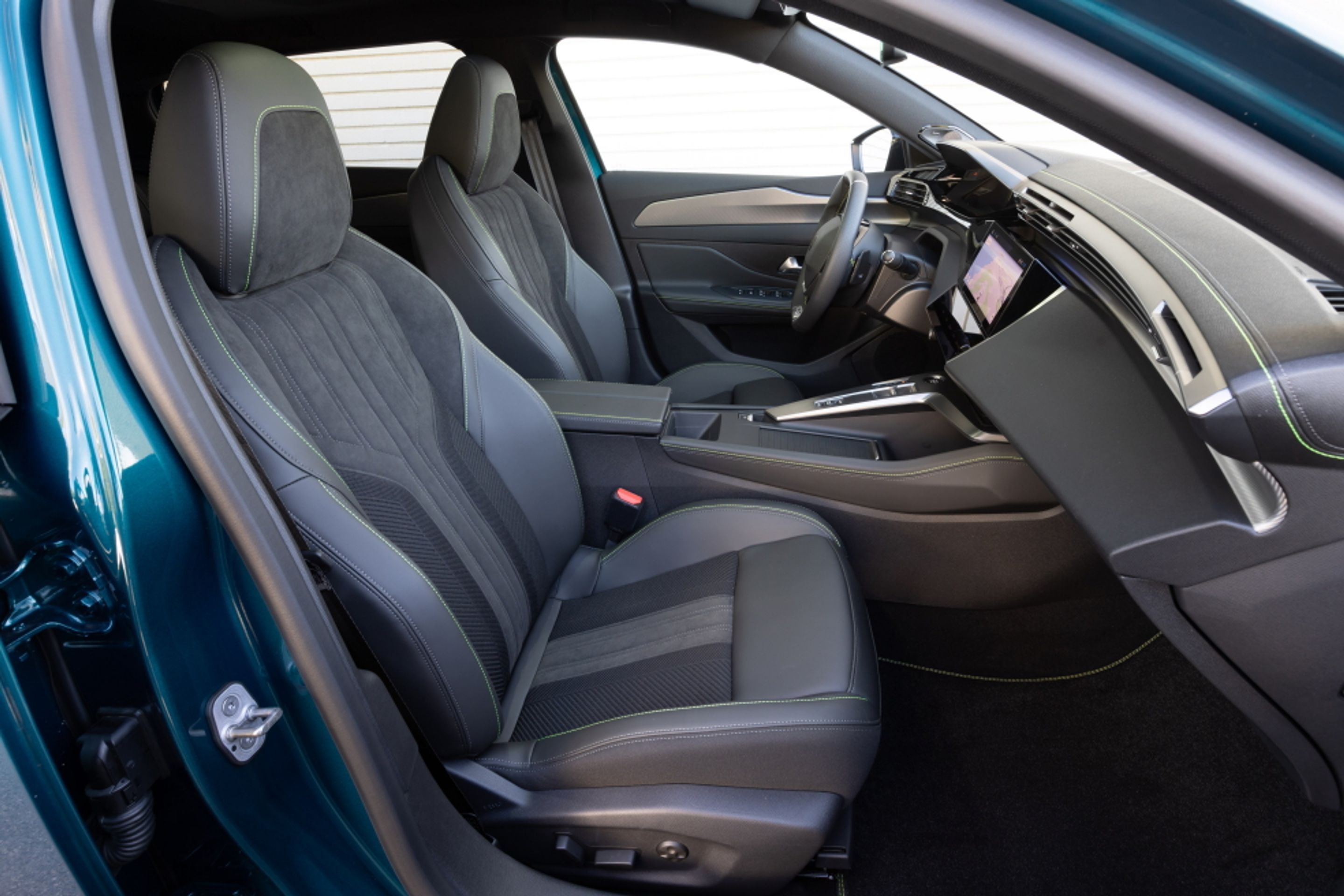 Peugeot 408 - Originální kříženec Peugeot 408 (11/16)