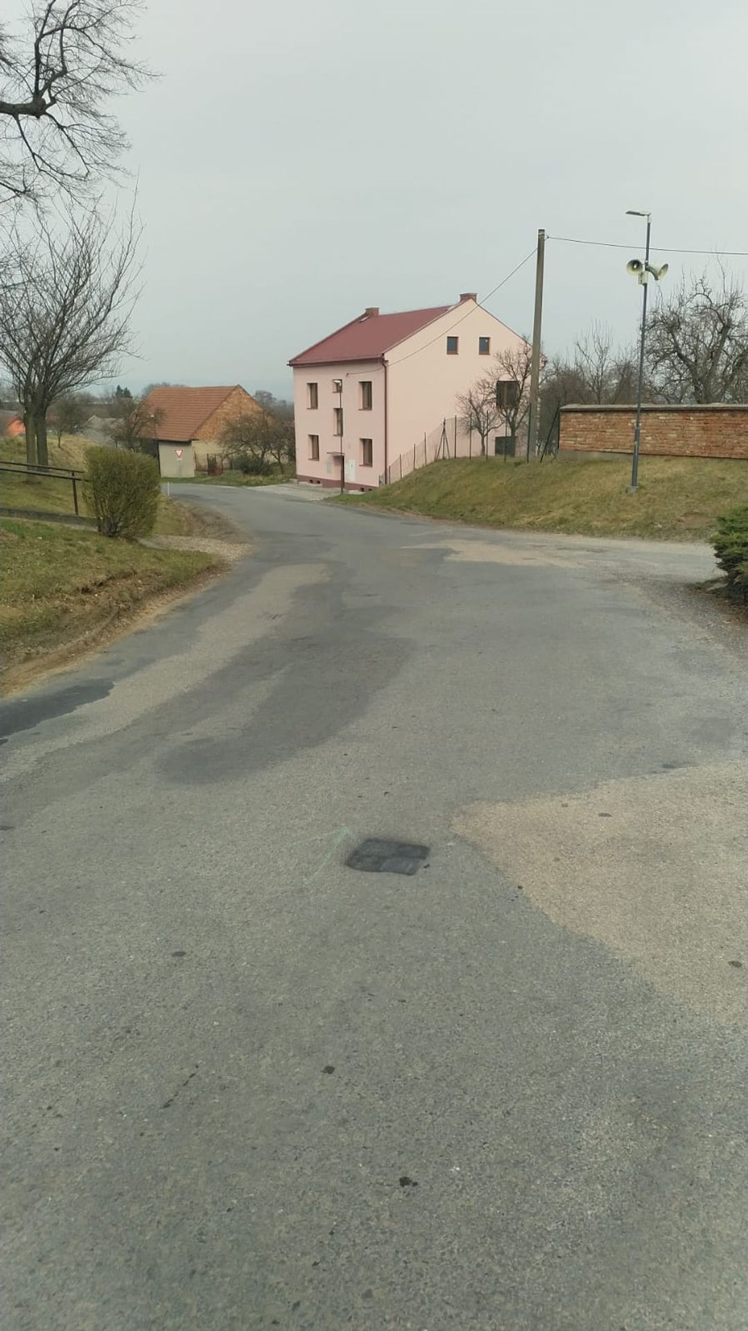 Vlícovací bod - Vandalové zničili geodetické značky (1/4)