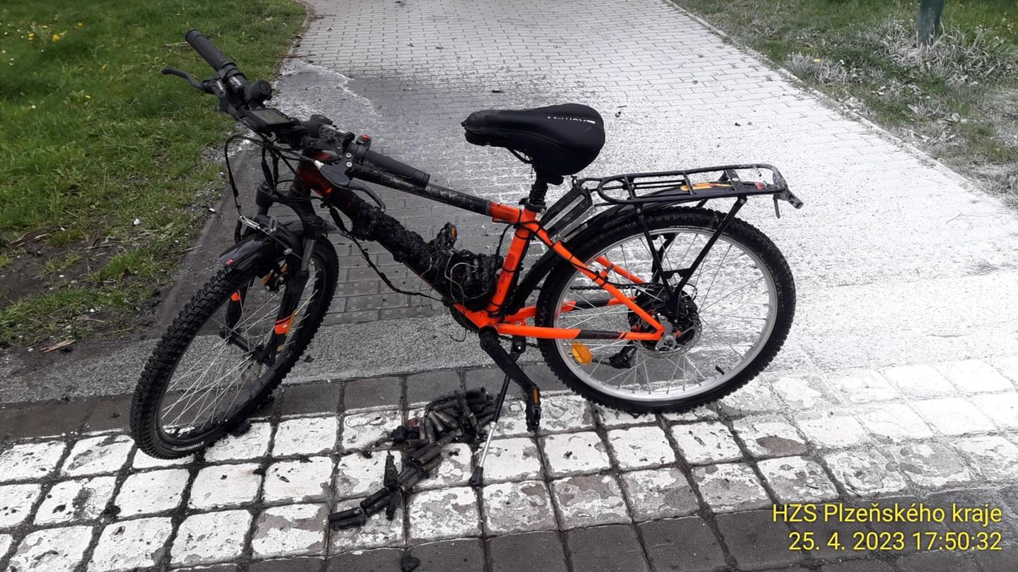Požár elektrokola - Požár elektrokola (3/5)