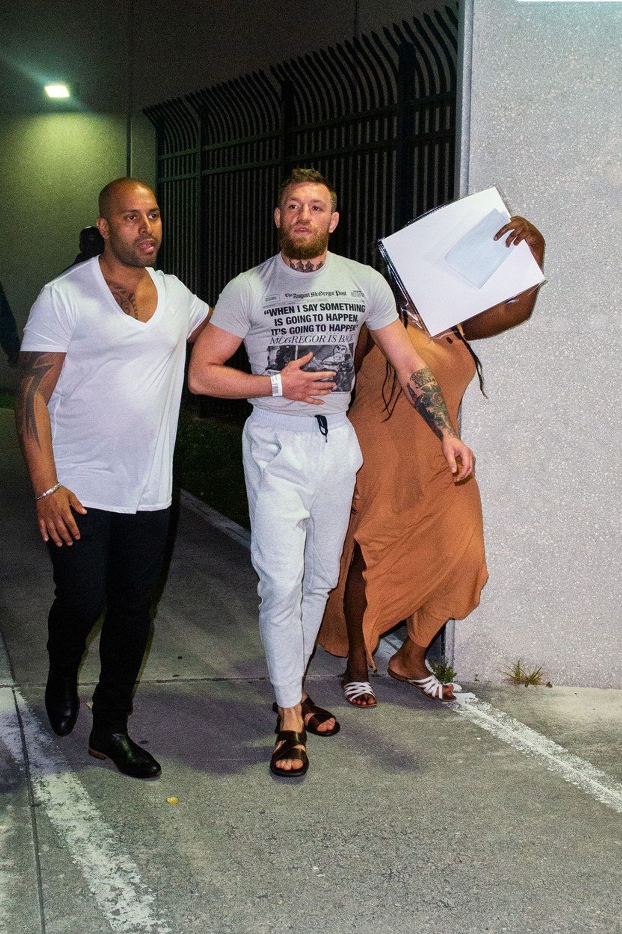 Conor McGrgegor - GALERIE: Conora McGregora zatkla v Miami policie (3/4)
