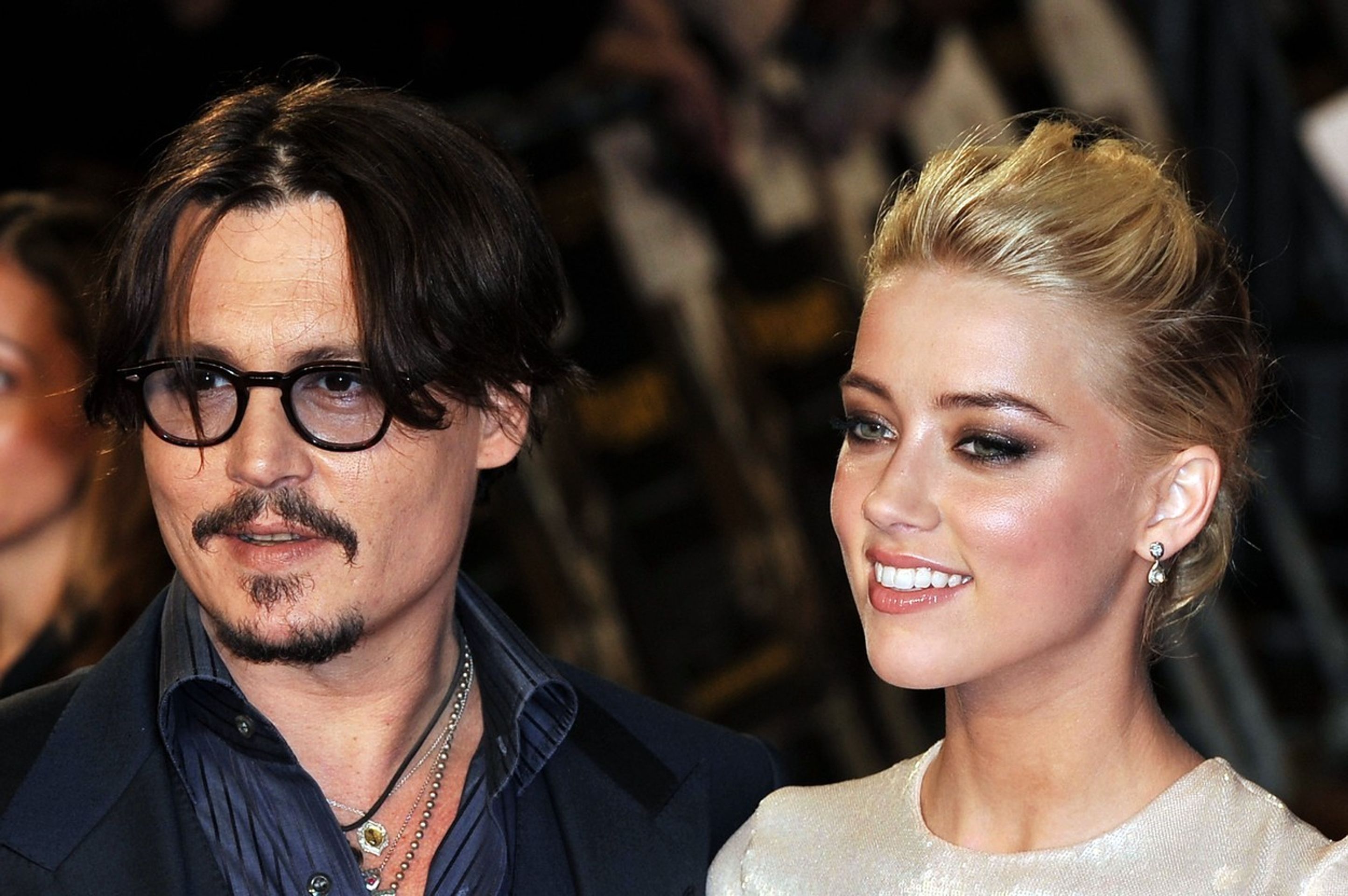 Johnny Depp s exmanželkou Amber - 1 - GALERIE: Johnny Depp s manželkou Amber (5/8)