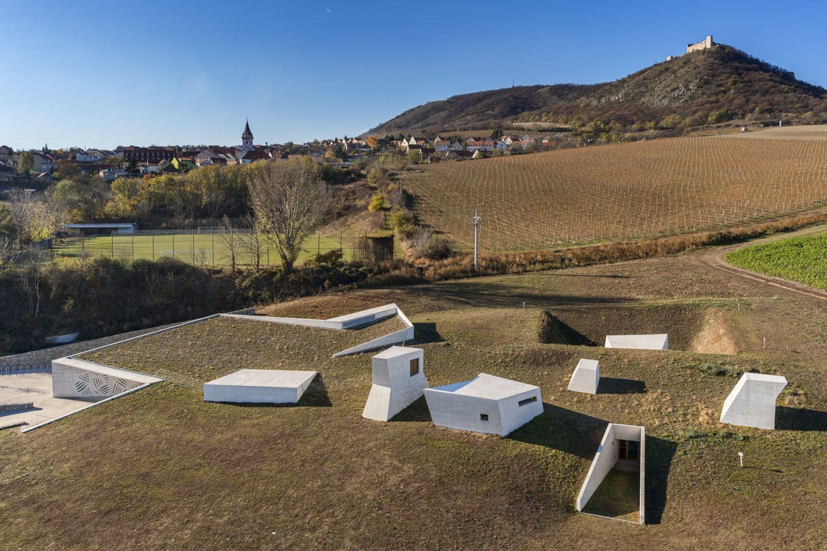 Česká cena za architekturu 2017 - Architektonická kancelář Radko Květ Archeopark PAVLOV - 4 - GALERIE: Česká cena za architekturu 2017 - Architektonická kancelář Radko Květ Archeopark PAVLOV (4/11)