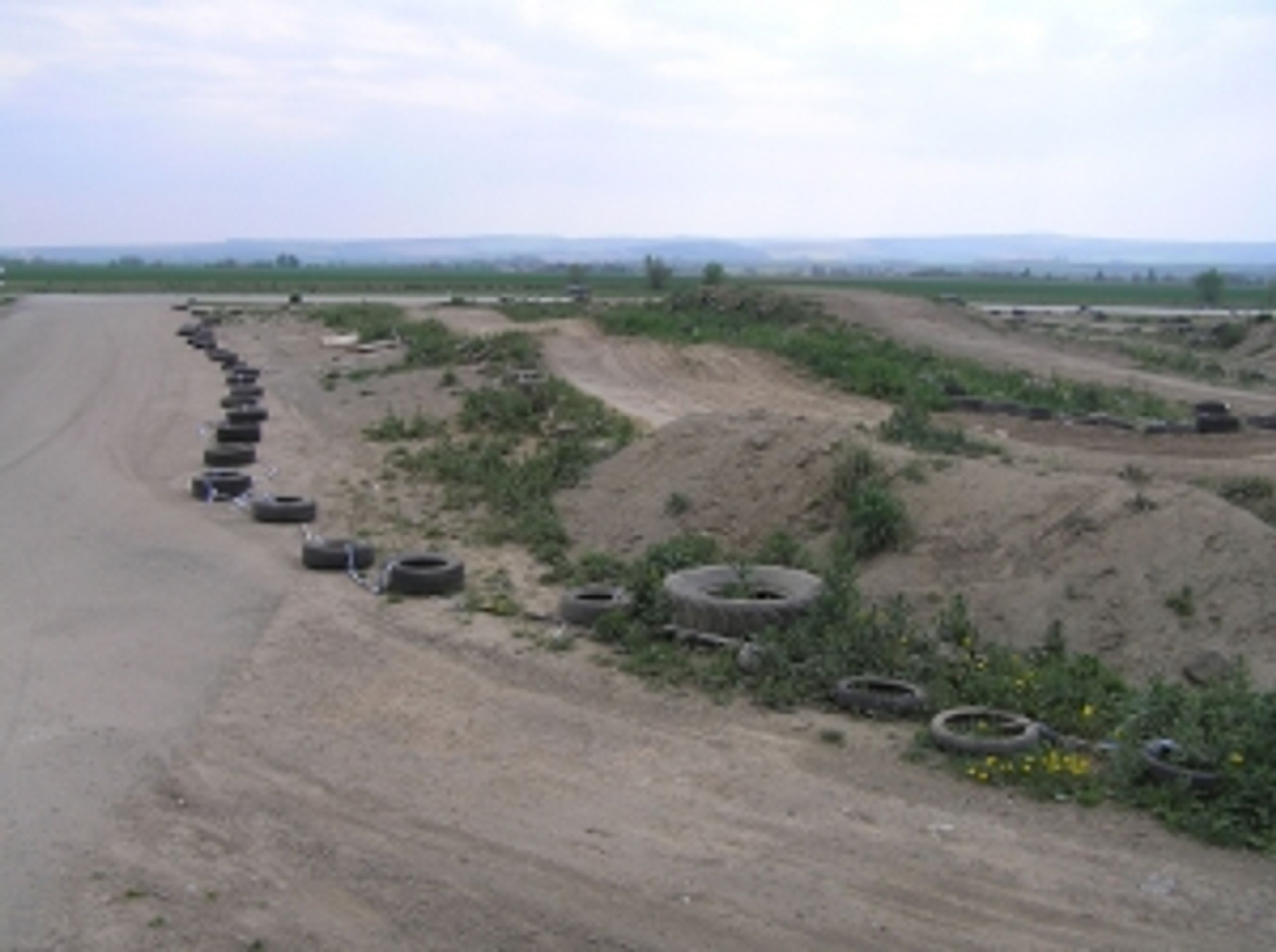 Pozemky u letiště - Vyškov - Vojenské bunkry, pozemky a další nemovitosti (11/11)