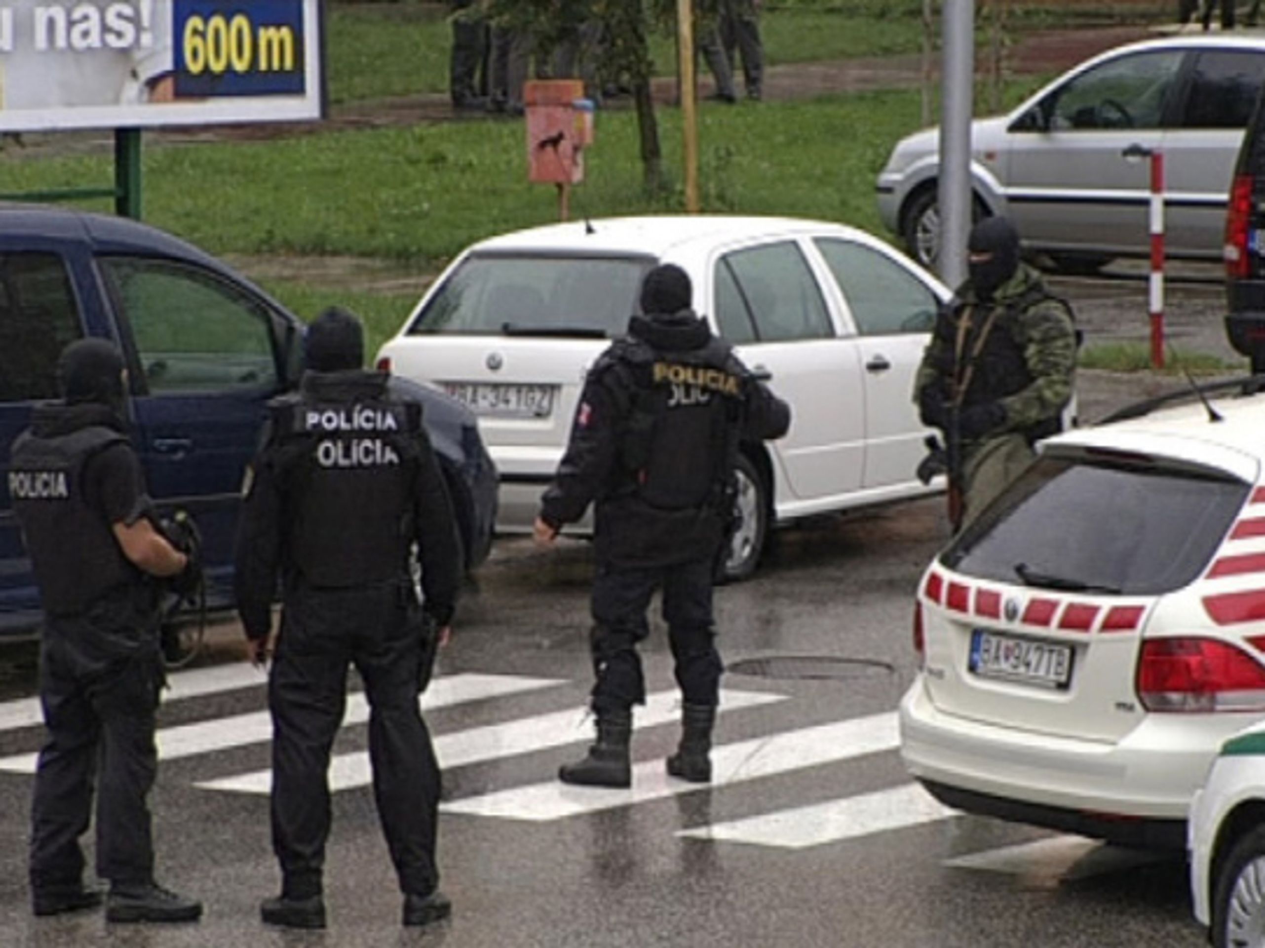 Střelba v Bratislavě - GALERIE: Střelba v bratislavské Děvínské Nové Vsi (5/11)