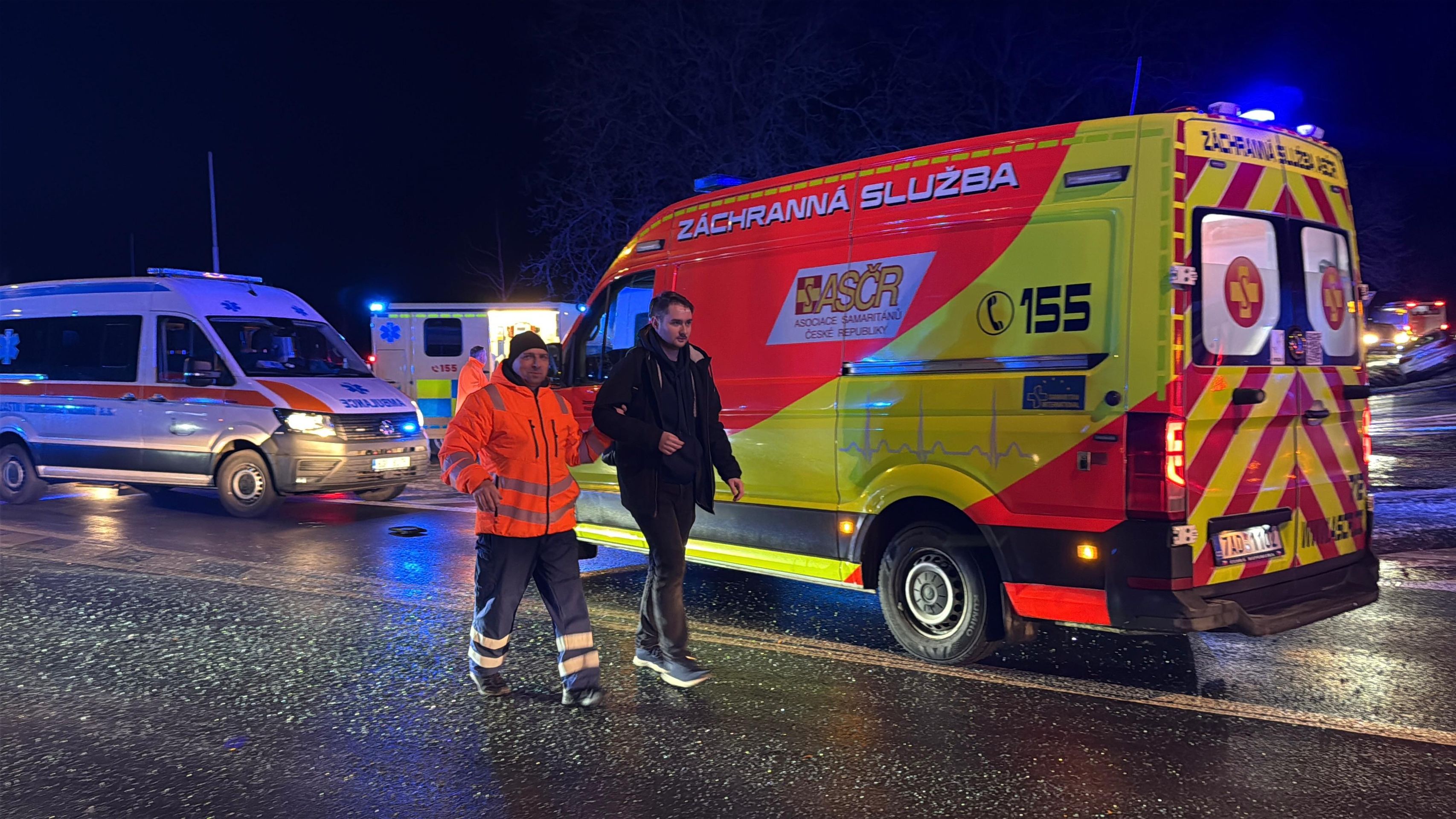 Střet dvou autobusů u Buštěhradu  - Srážka autobusů u Buštěhradu (3/6)