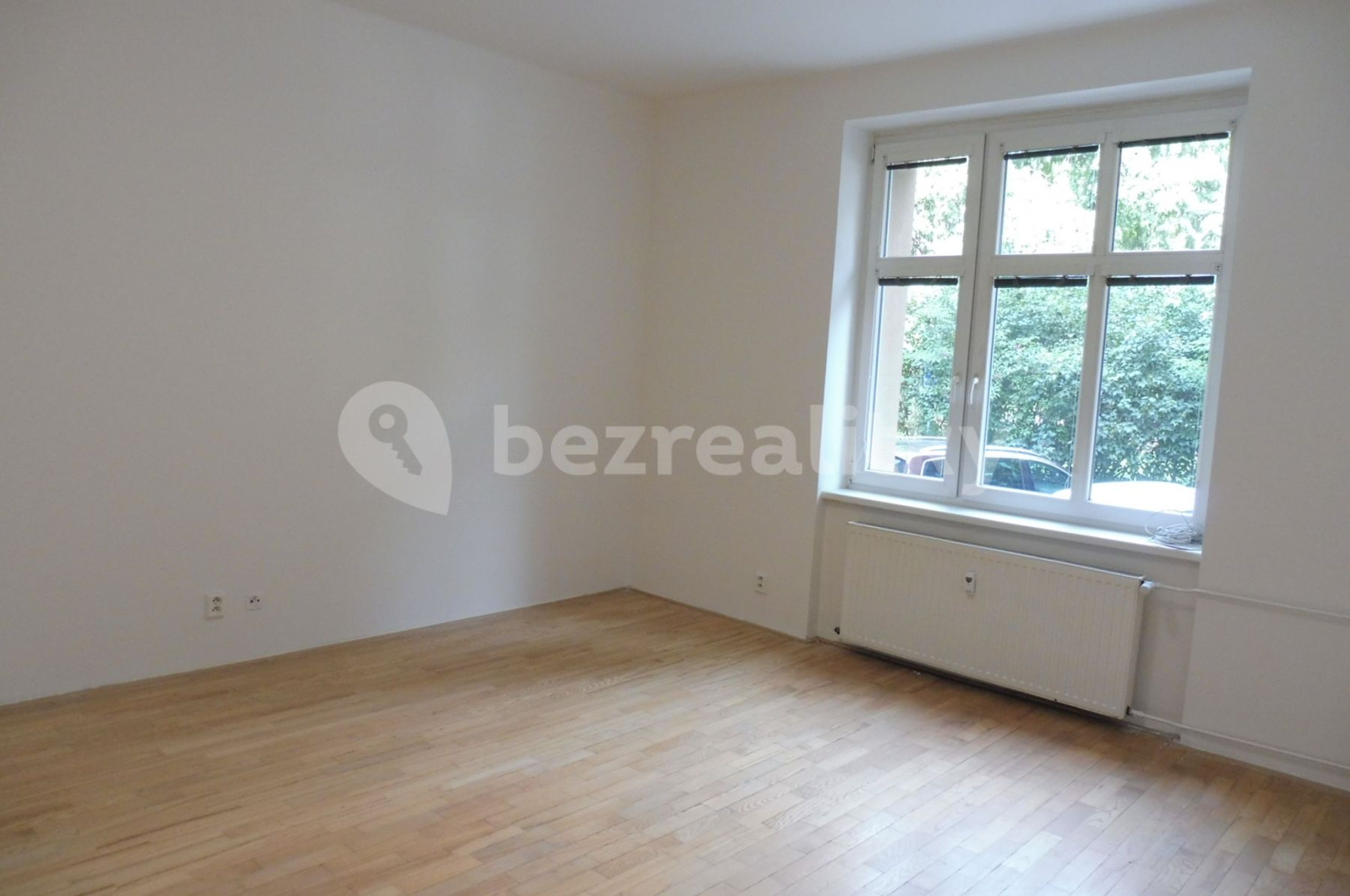 Pronájem bytu, Karáskovo náměstí, Brno - Prodej a pronájem církevních nemovitostí (15/16)