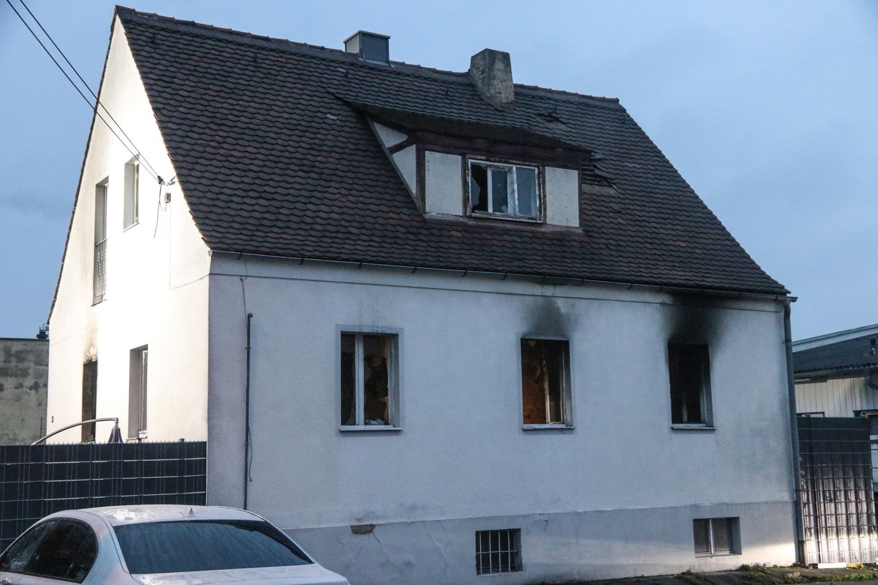 Při požáru v Norimberku zemřely čtyři děti a žena - 4 - GALERIE: Tragický požár v Norimberku (4/4)