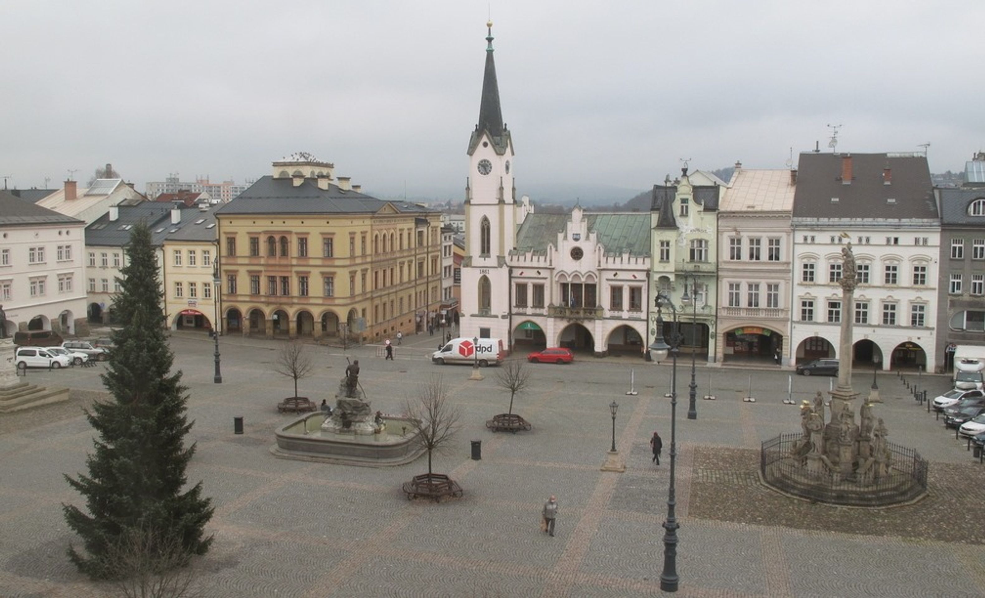 Vánoční stromek pro Trutnov - GALERIE: Vánoční stromky v ČR (7/11)