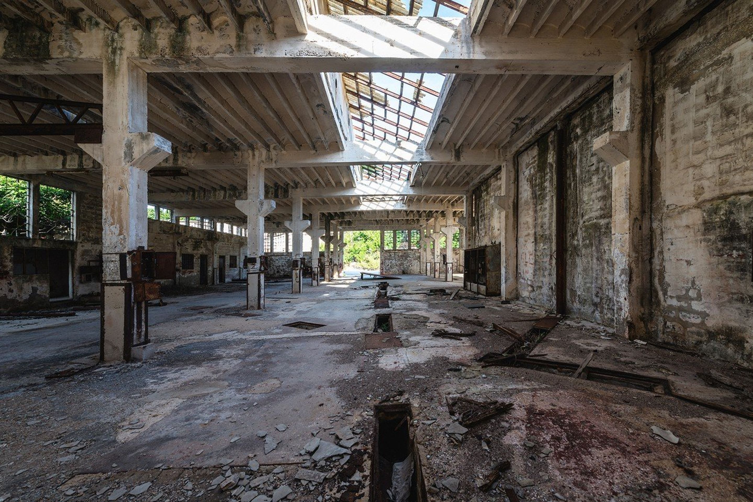 Chorvatská věznice Goli Otok - 5 - GALERIE: Opuštěná chorvatská věznice Goli otok (3/8)