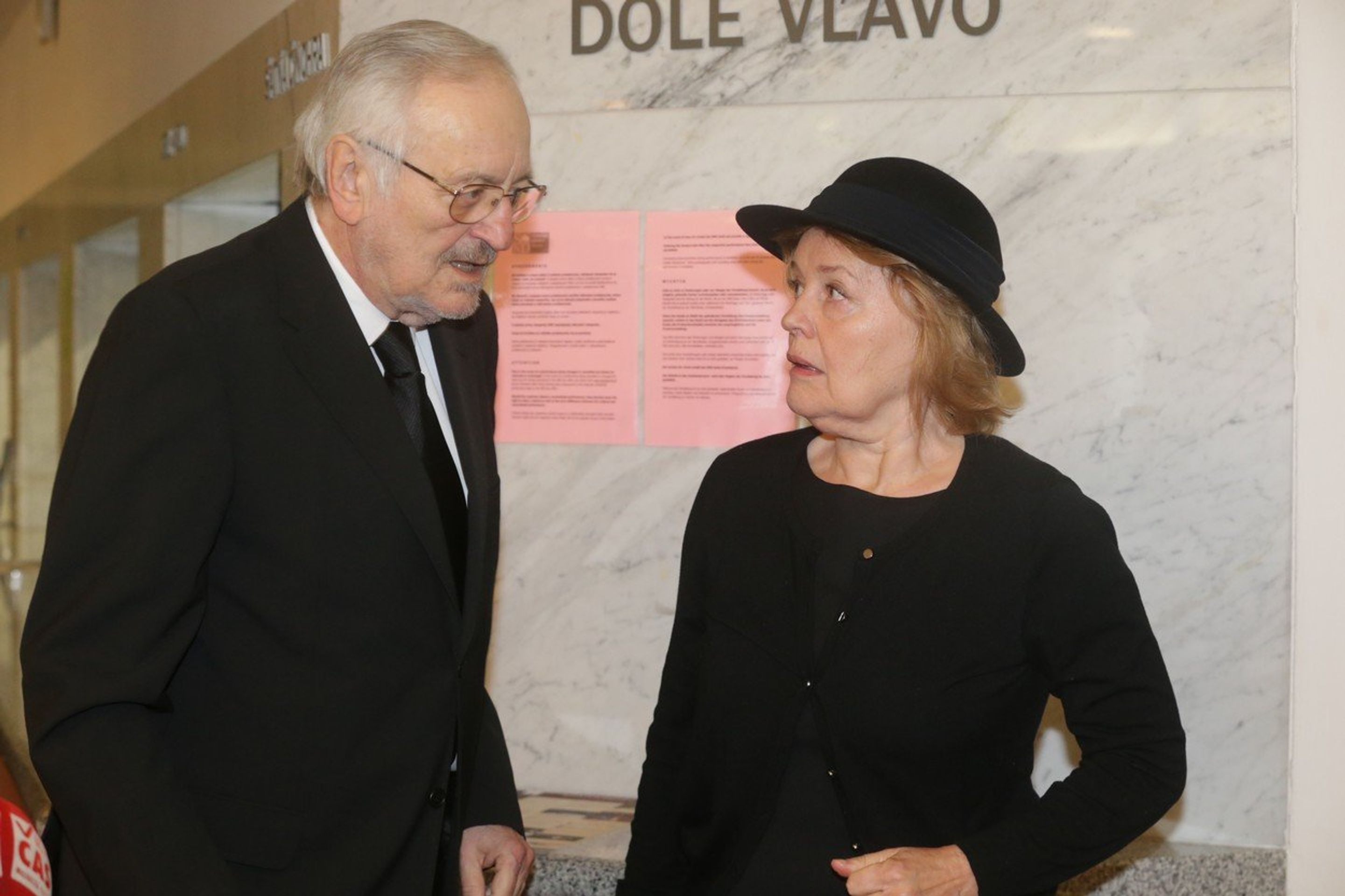 Pohřeb Mariána Labudy - 2 - GALERIE: Poslední rozloučení s Mariánem Labudou (1/5)