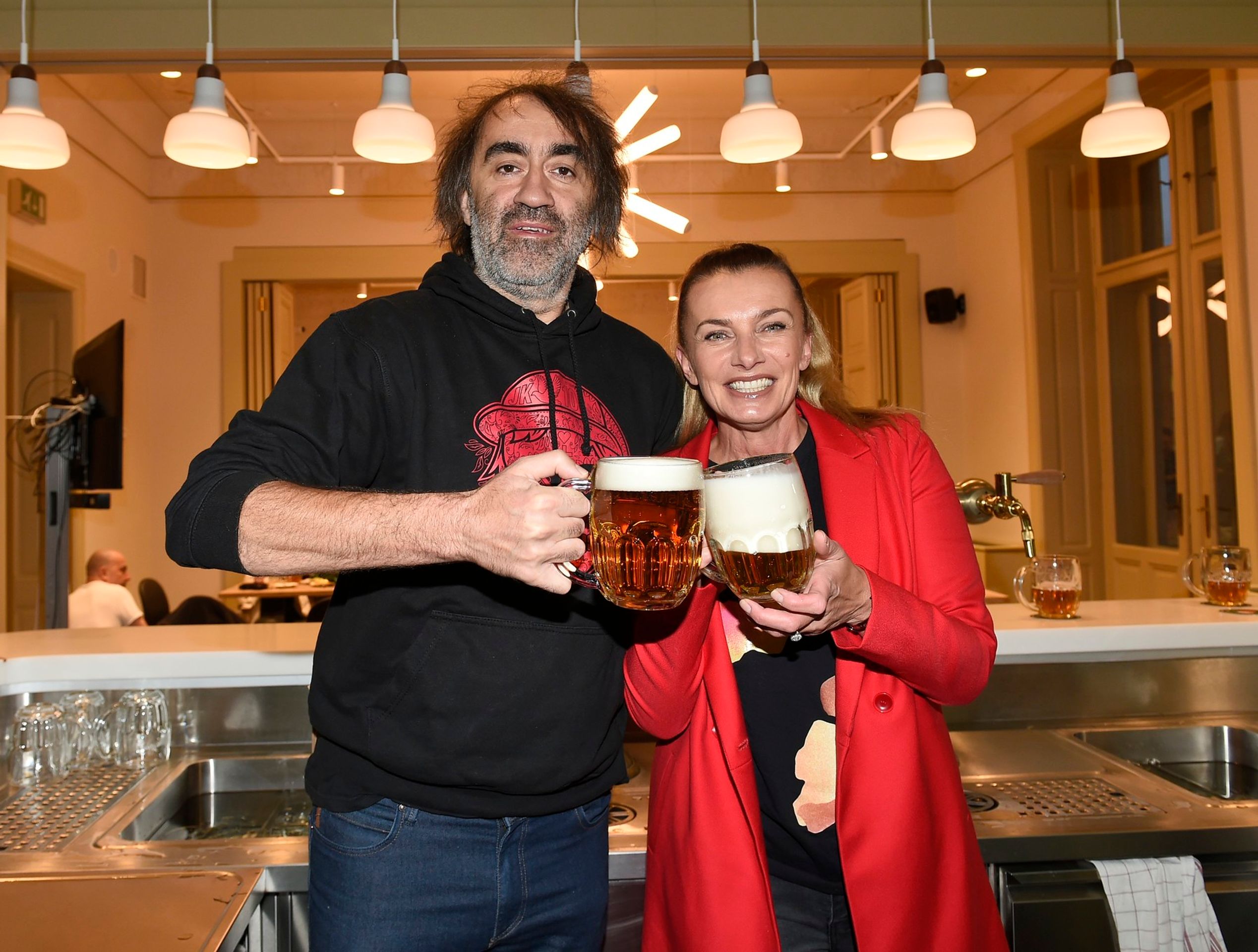 Jakub Kohák a Alice Bendová v Muzeu piva, 15. 11. 2023 Praha - Alice Bendová (3/5)