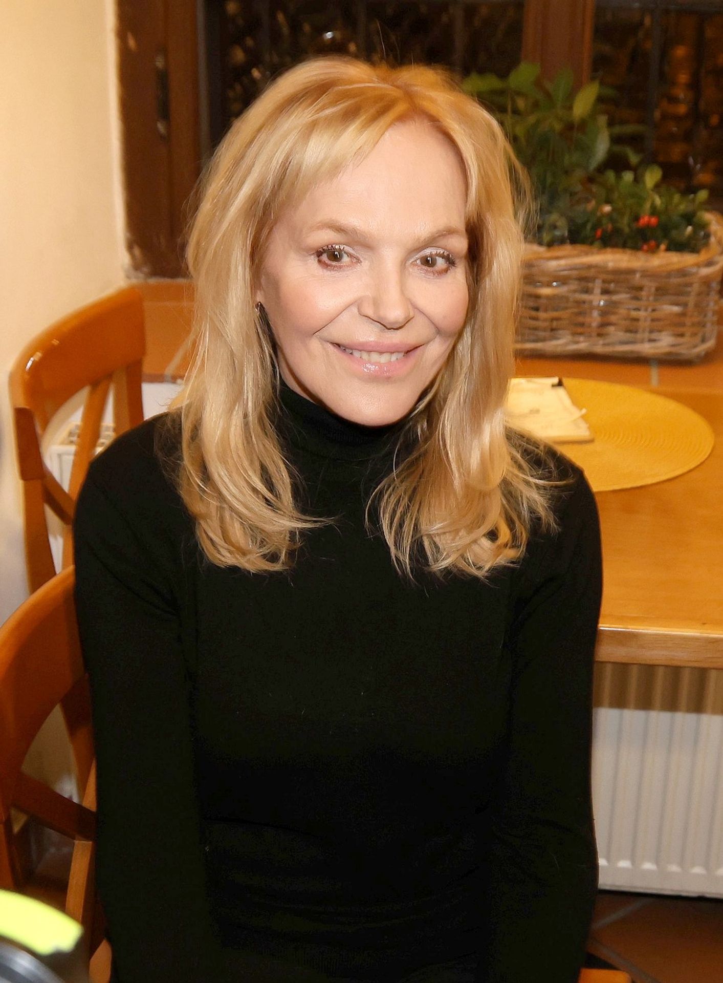 Dagmar Havlová překvapila extrémní proměnou - Dagmar Havlová na křtu nové knihy (3/6)
