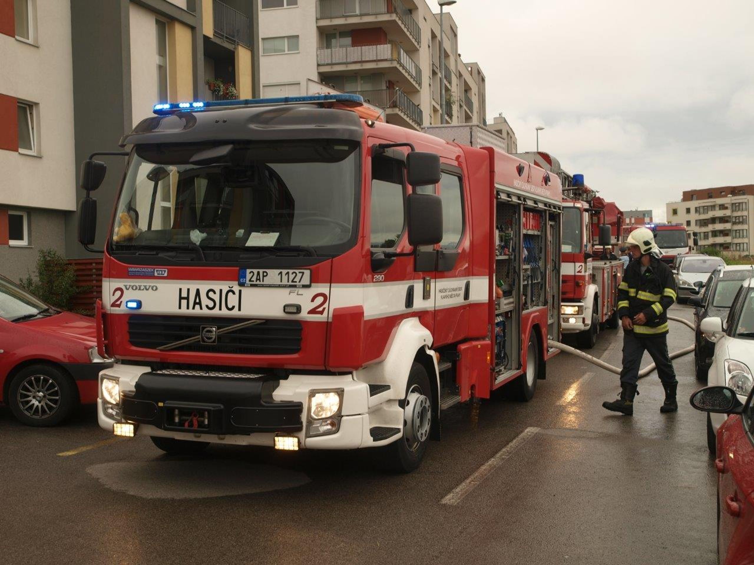 Hasiči Zličín 2 - GALERIE: Požár na Zličíně (4/4)