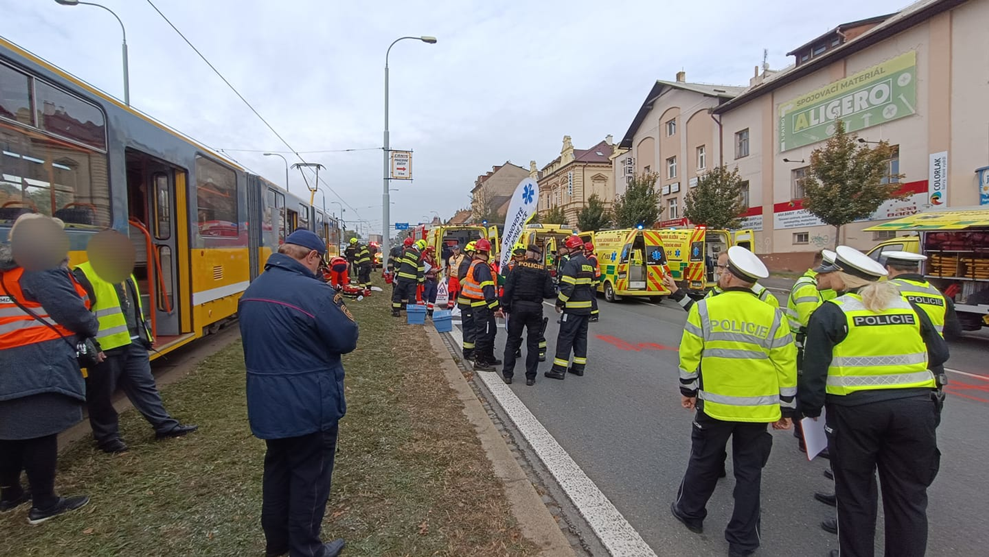 Střet dvou tramvaji (2) - Střet dvou tramvají v Plzni (6/8)