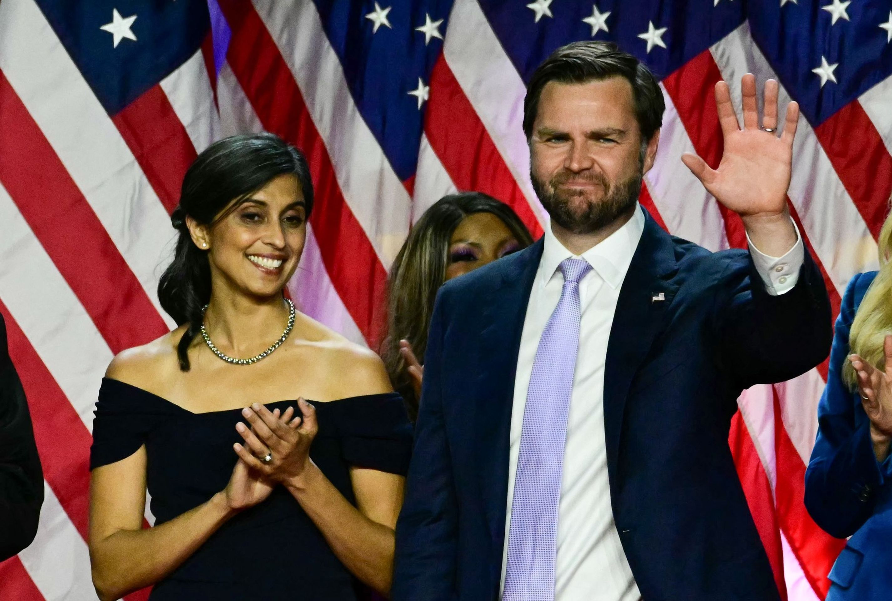 J. D. Vance s manželkou Ushou Vanceovou - Tihle lidé slavili s Trumpem (4/12)