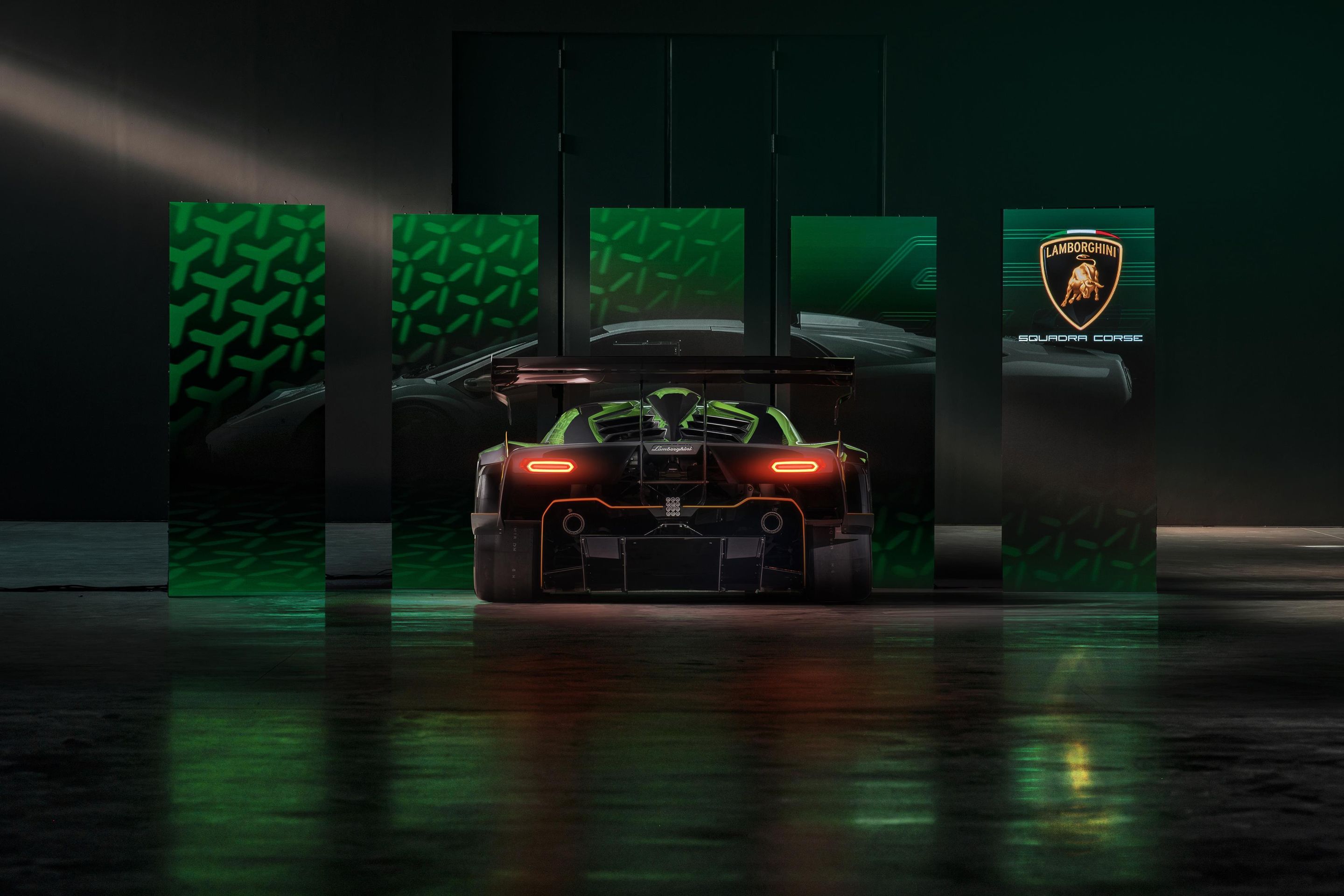 Lamborghini Essenza SCV12 - 23 - Fotogalerie: Exkluzivní hračka pro milionáře Lamborghini Essenza SCV12 (6/17)