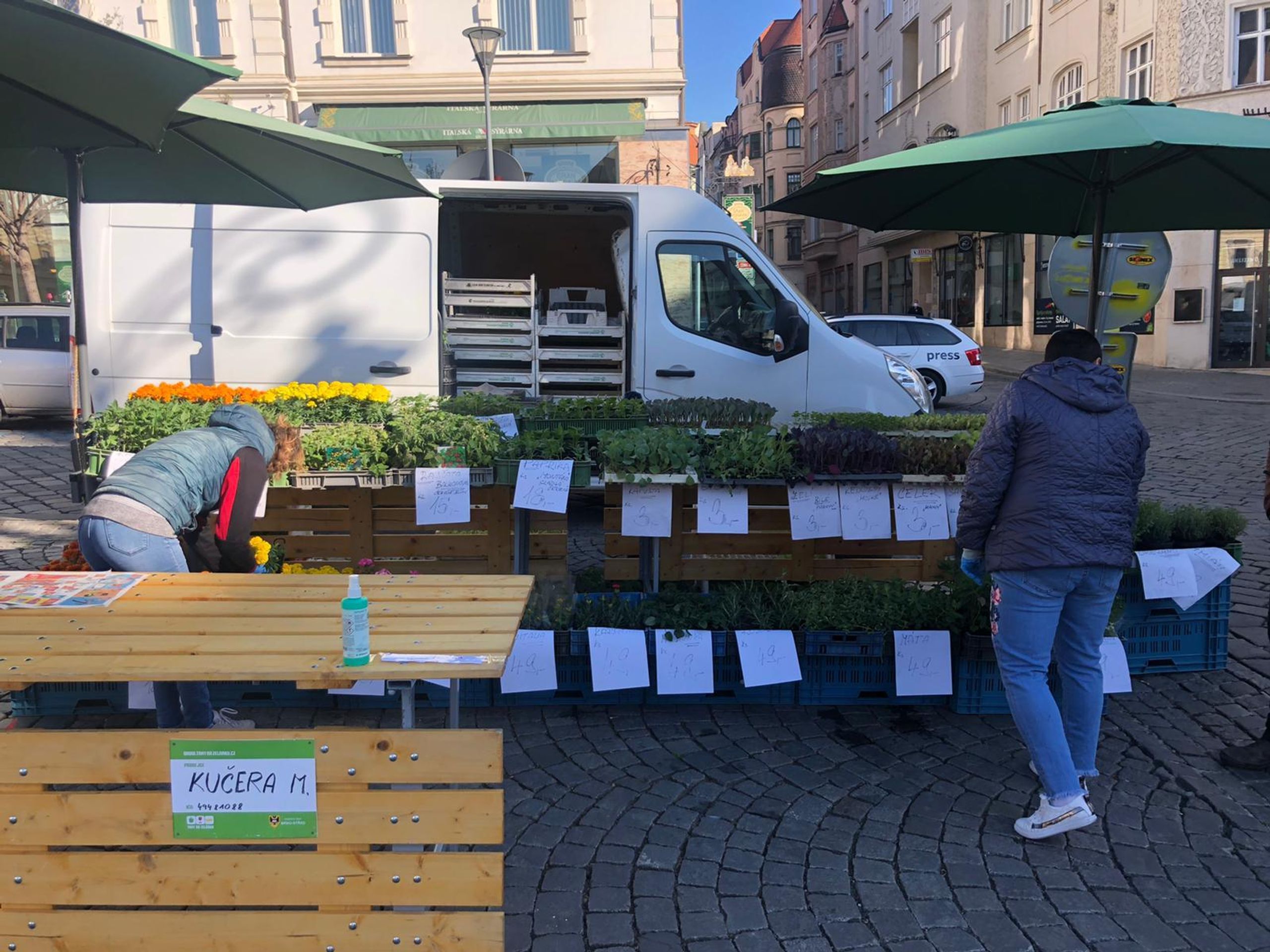 Farmářske trhy v Brně na Zelném trhu - 6 - GALERIE: Farmářské trhy v Brně na Zelném trhu (6/9)