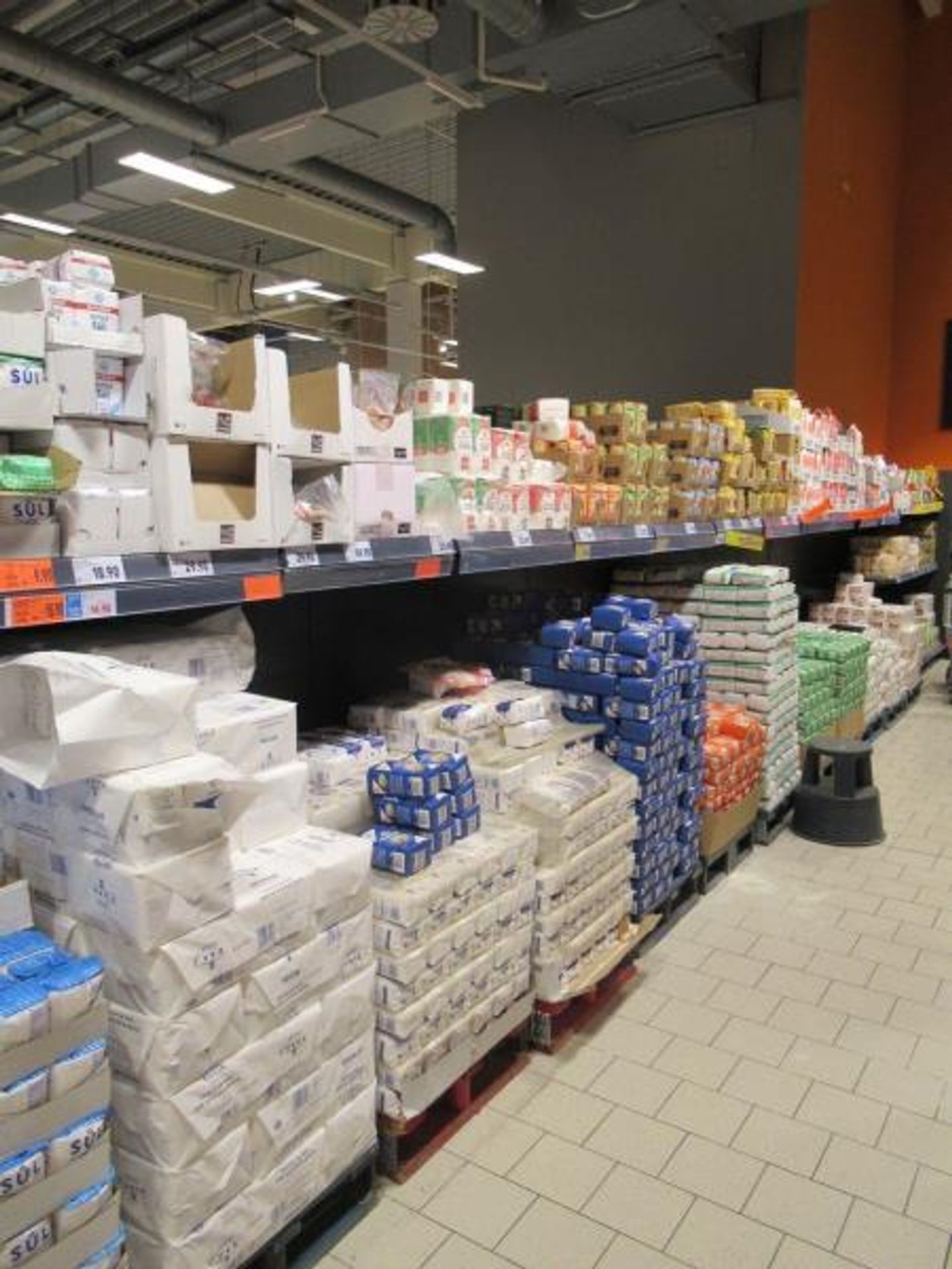 Část provozovny musela být uzavřena (1) - Část provozovny musela být uzavřena (1/12)