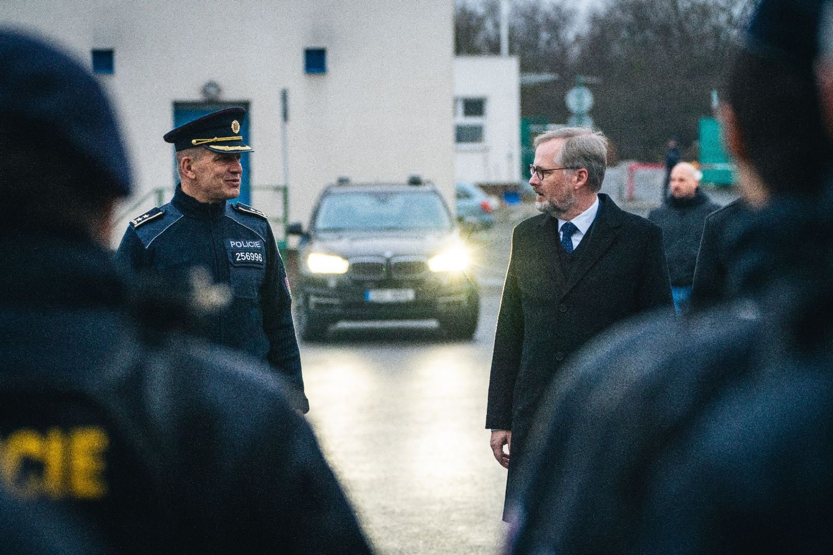 Petr Fiala - Návštěva Národního operačního centra Policie ČR (2/7)