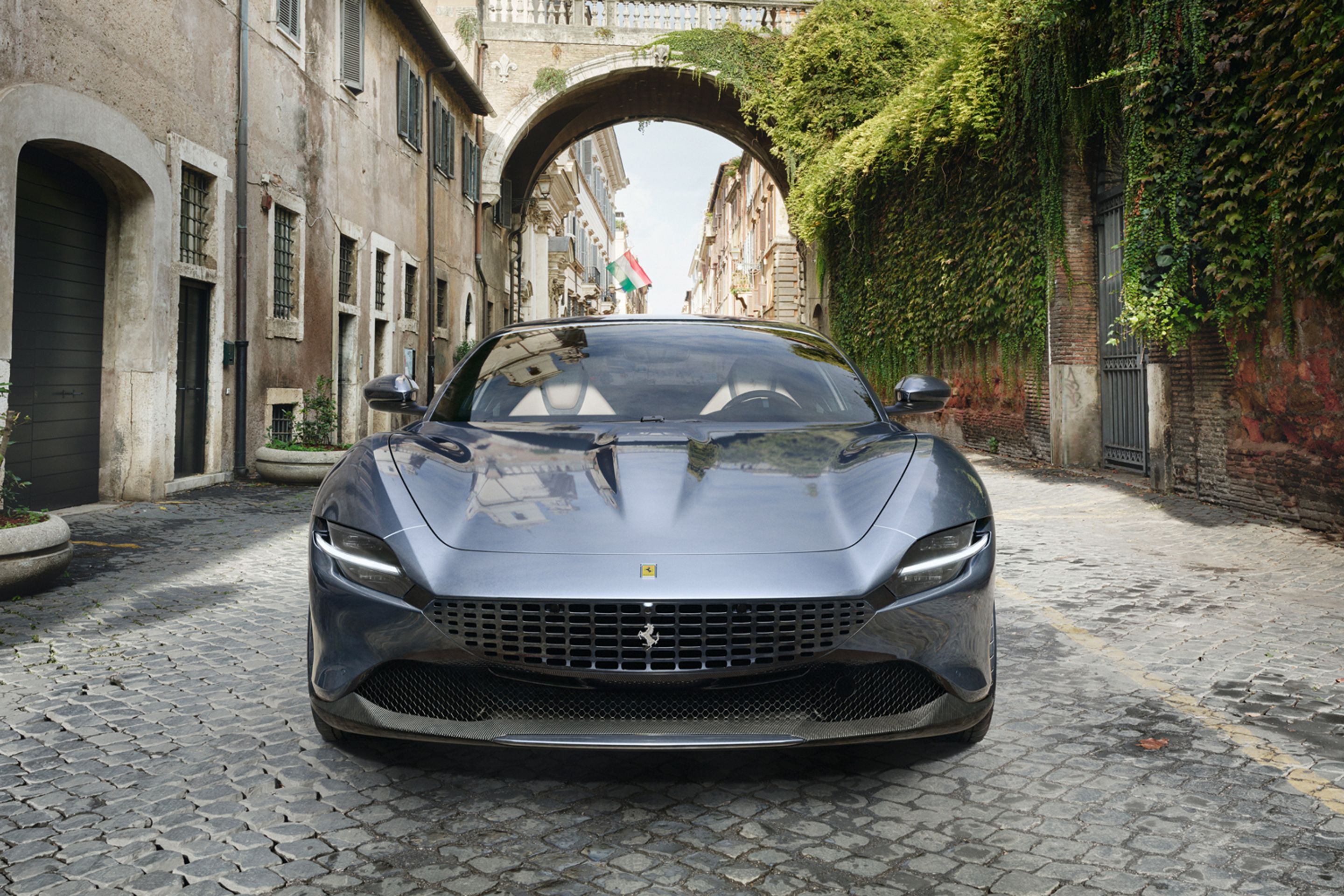 Ferrari Roma - 14 - Fotogalerie: Elegantní GT Ferrari Roma (1/7)