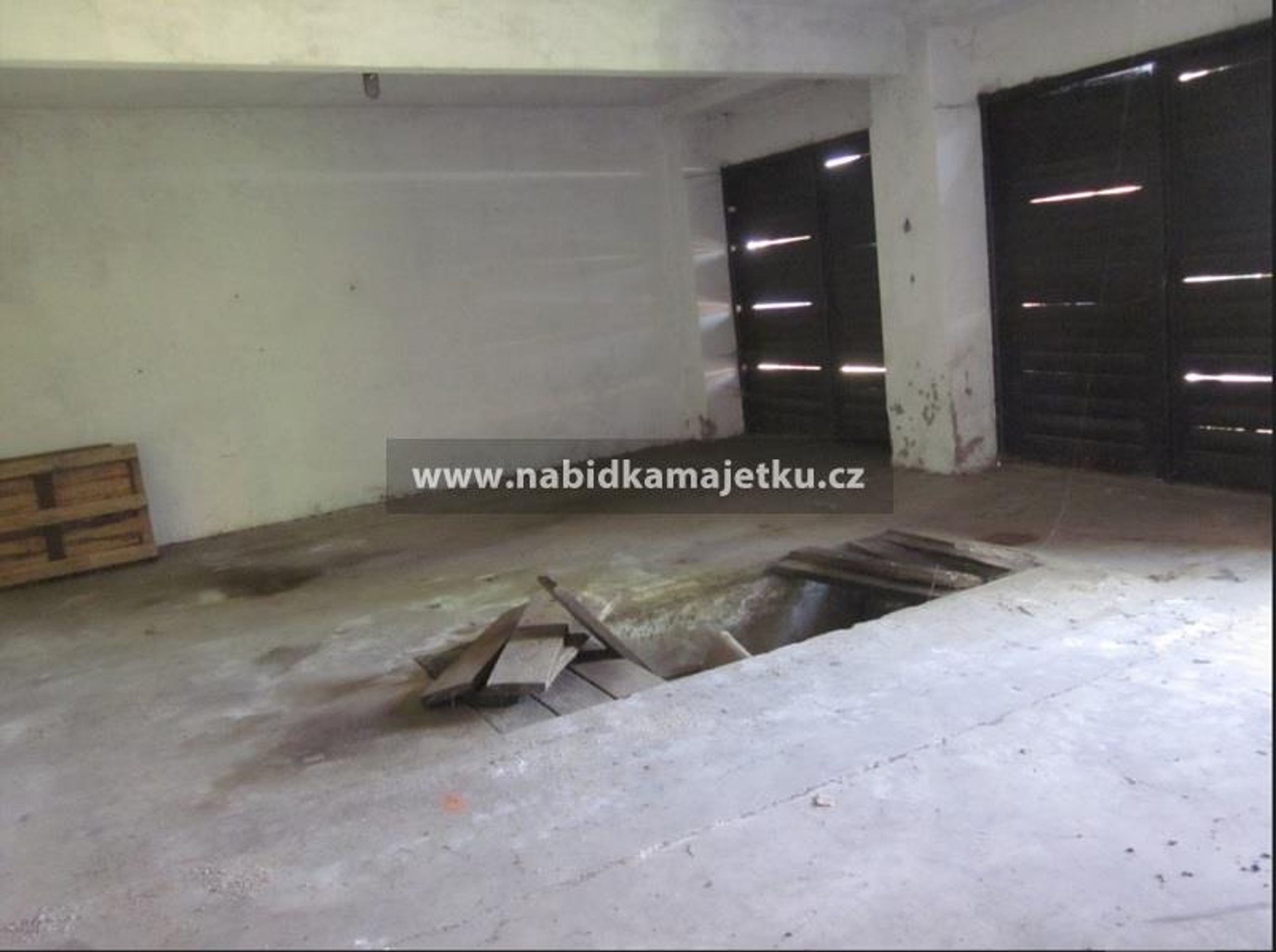 Prodej majetku Pozemek s garáží Žďár nad Sázavou (2) - Nabídka majetku státu (44/115)