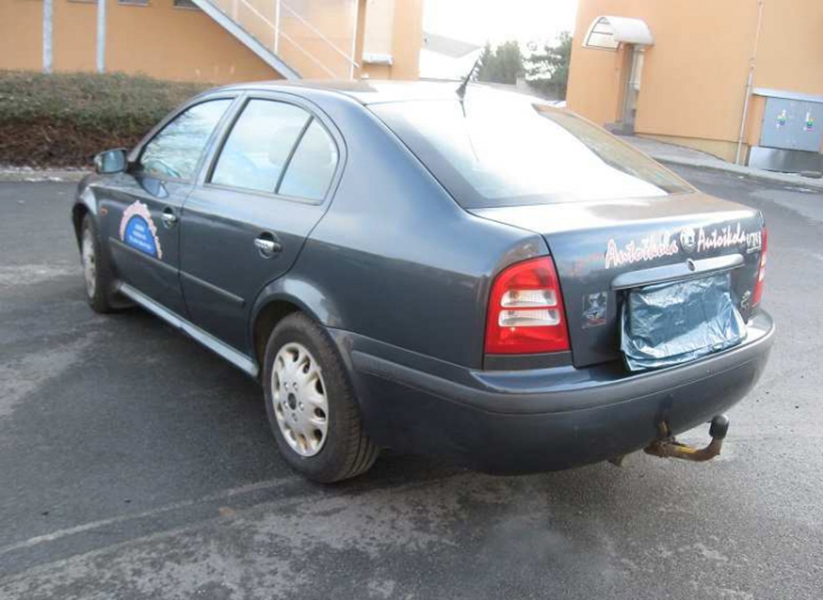 Dražba - Škoda Octavia (nafta i nafta BIO/48), Vyvolávací cena: 15.000,- - GALERIE: Dražba motorových vozidel (51/51)