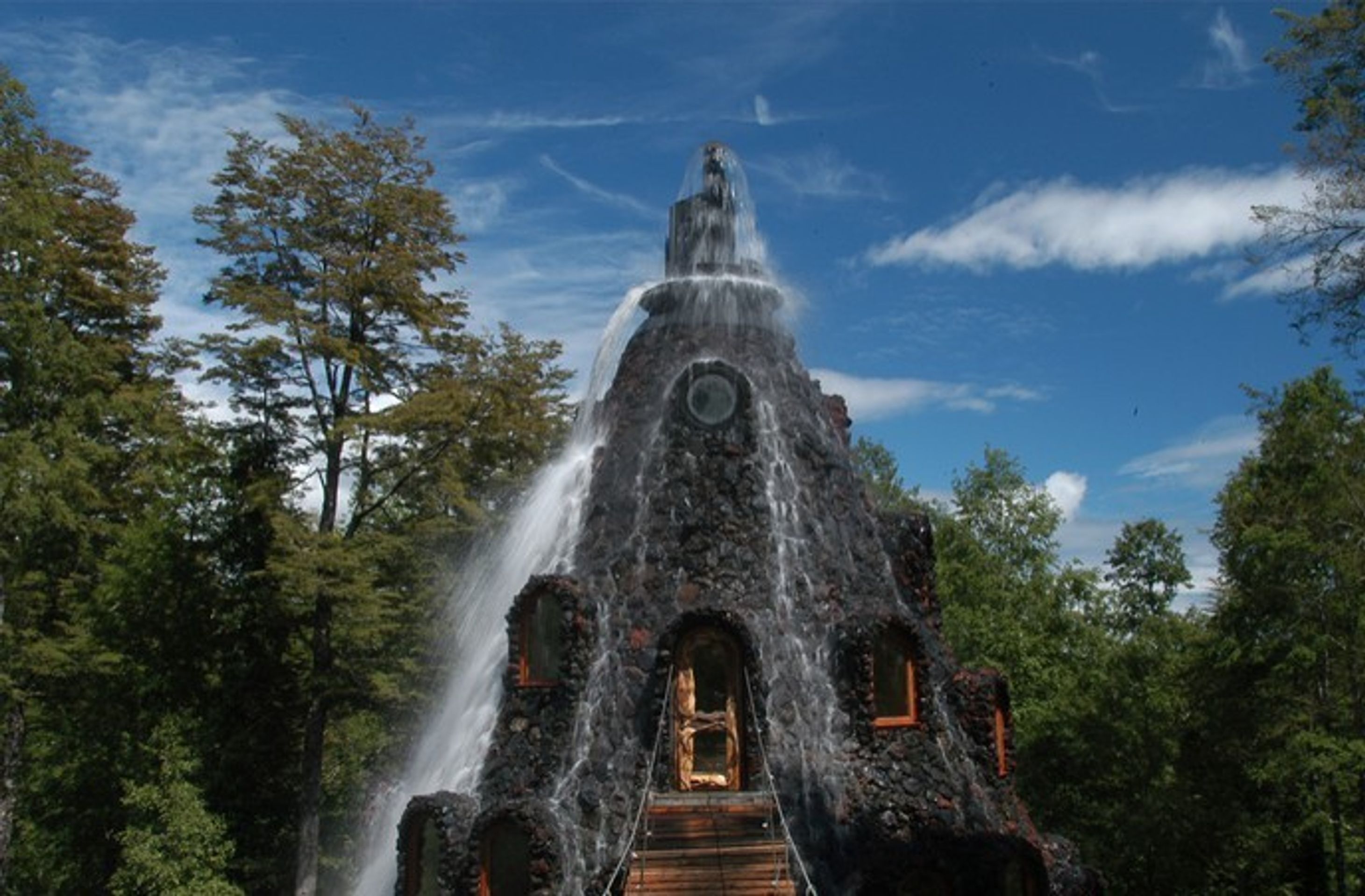 Мэджик маунтин. Montana Magica Lodge, Чили. Отель Montana Magica Lodge Чили. Отель «Волшебная гора» (Magic Mountain Hotel), Чили. Montana Magica Lodge Чили, Нельтуме.