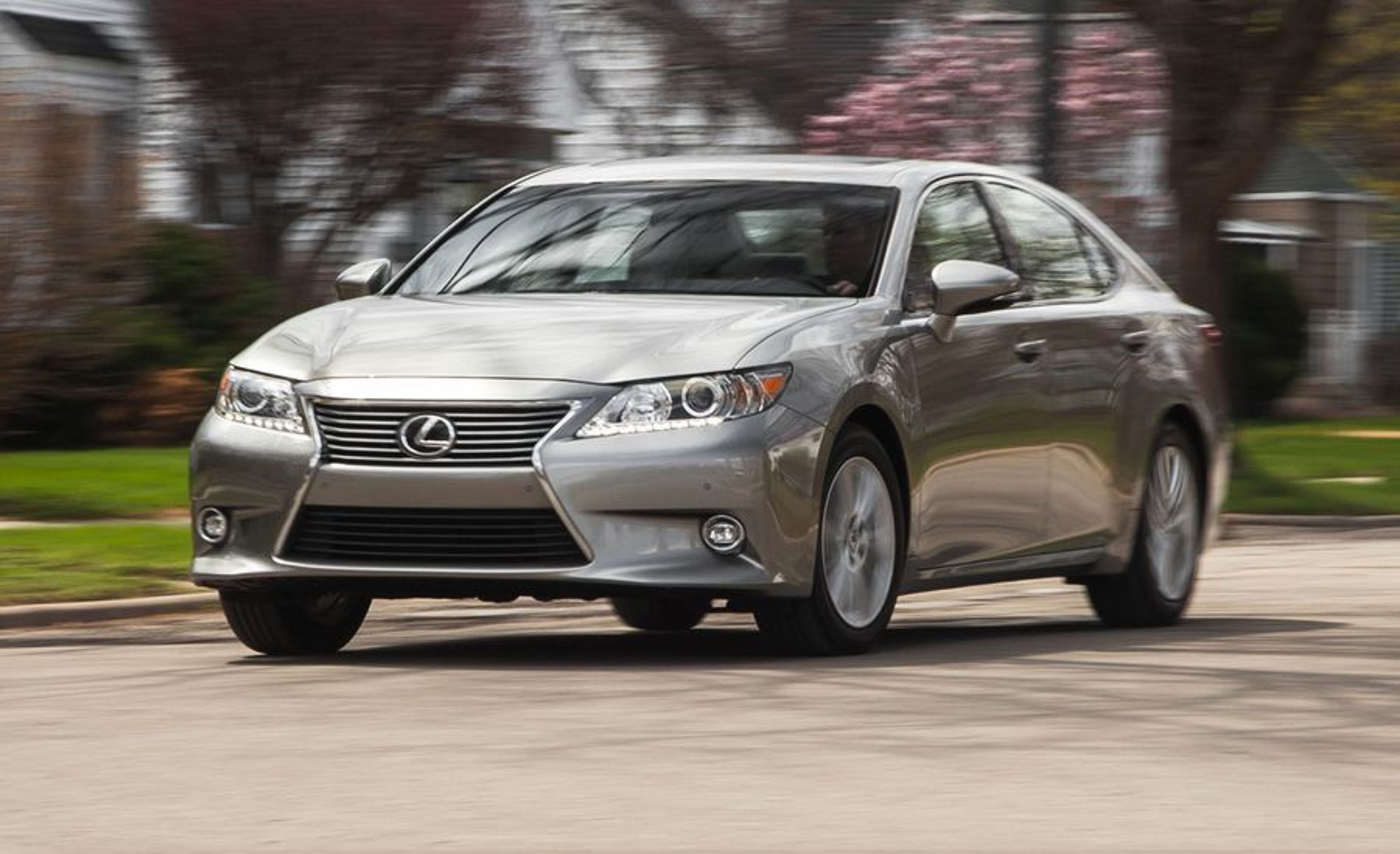 Lexus ES - kompaktní prémiové vozy - Fotogalerie: Studie spolehlivosti J. D. Power (13/19)