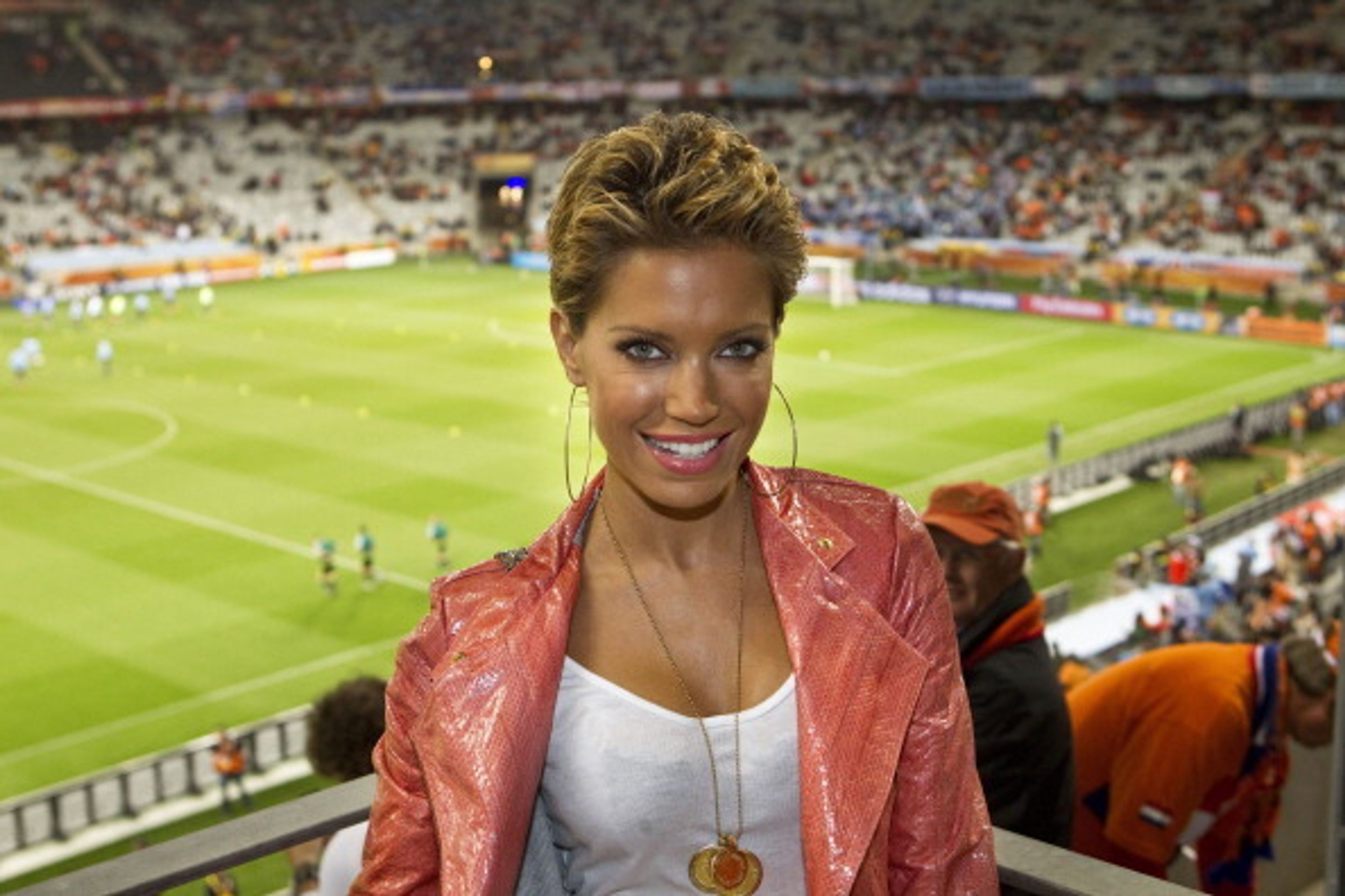 Rafael a Sylvia van der Vaartovi - 8 - GALERIE: Tuhle krásku zbil hvězdný fotbalista Van der Vaart (6/15)