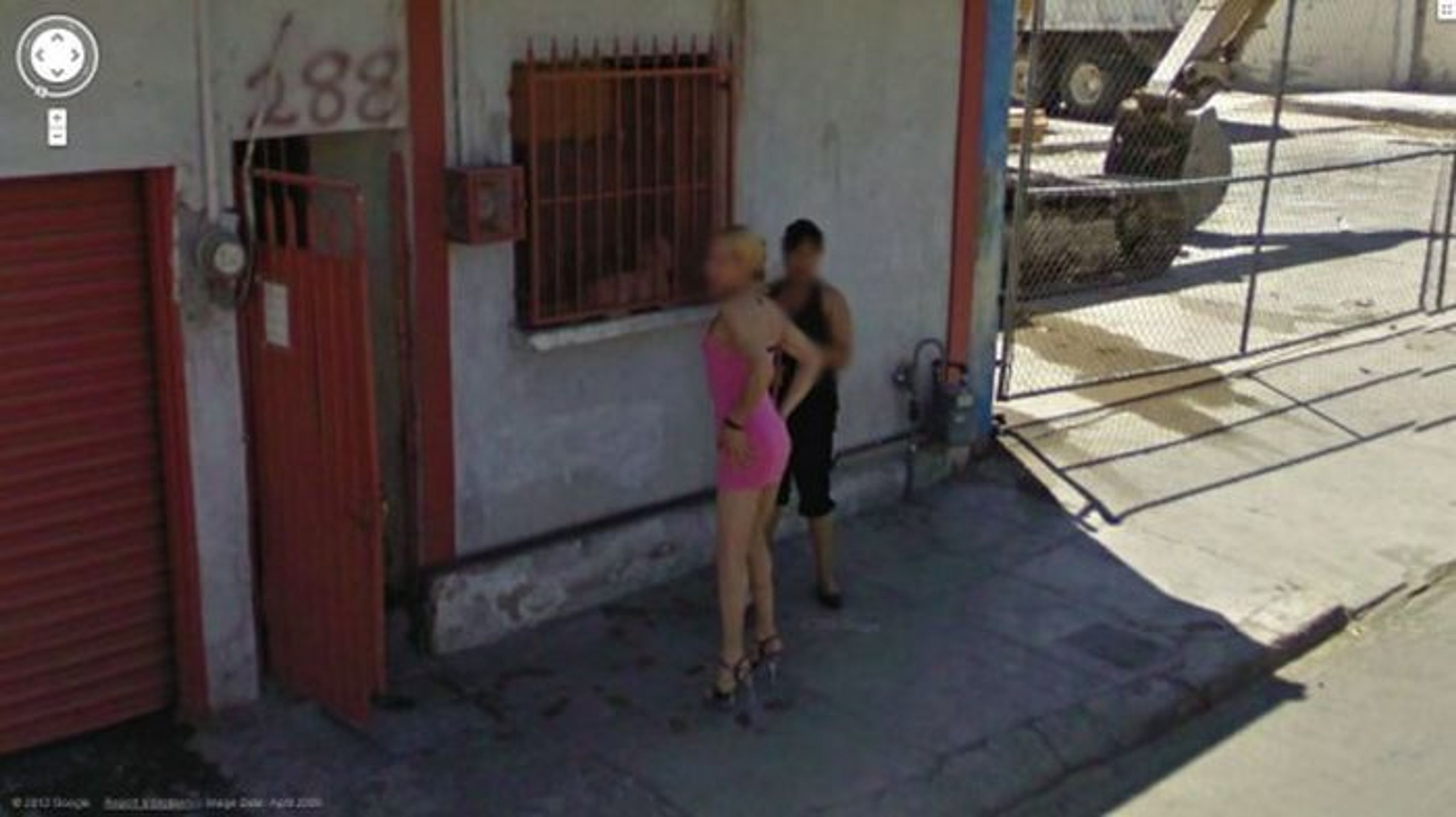 Holky z Google street view - 1 - GALERIE: Holky z Google Street View (1/27)