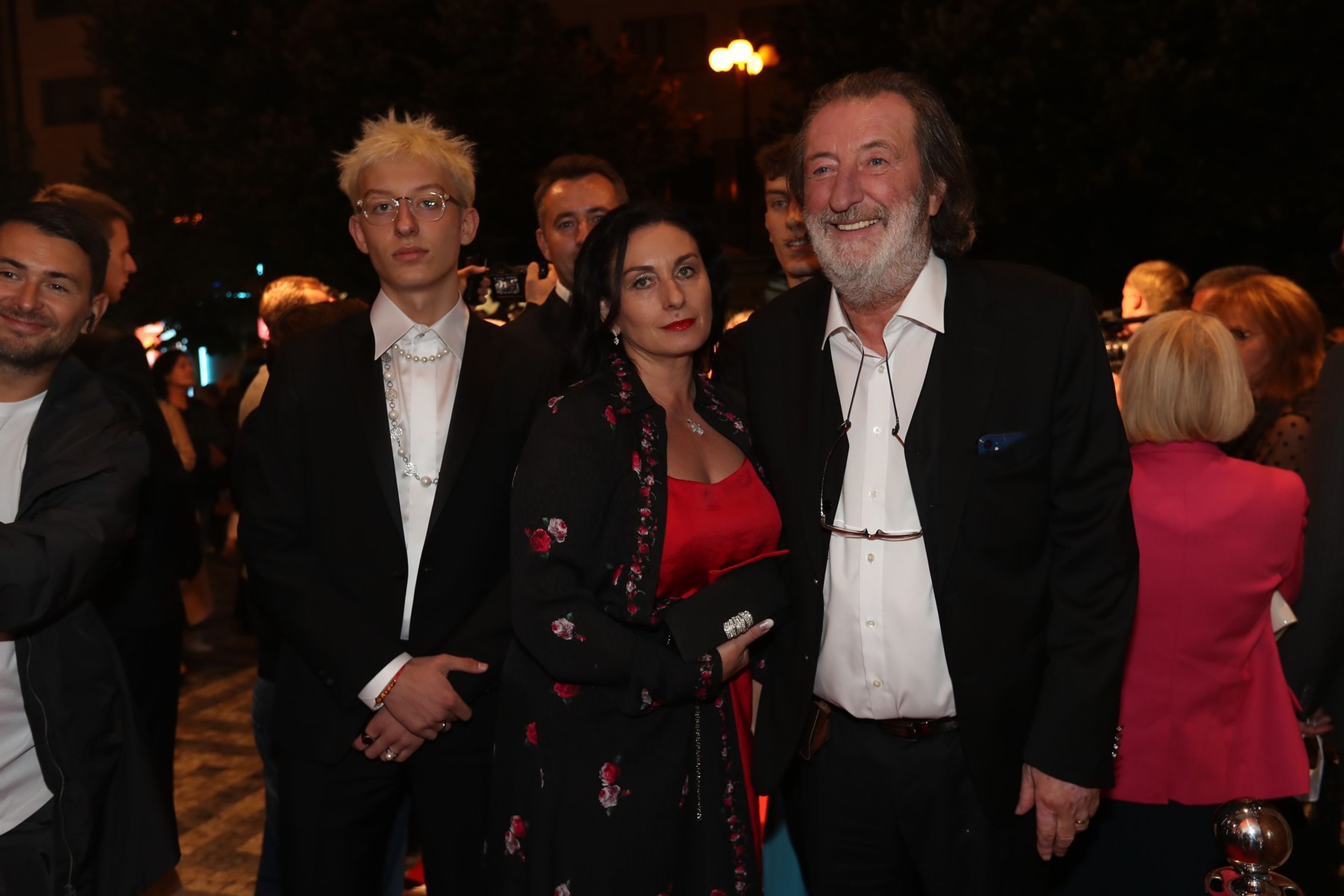 Bolek Polívka na premiéře filmu Karel - Gottová ukázala dcery na premiéře filmu Karel (7/7)