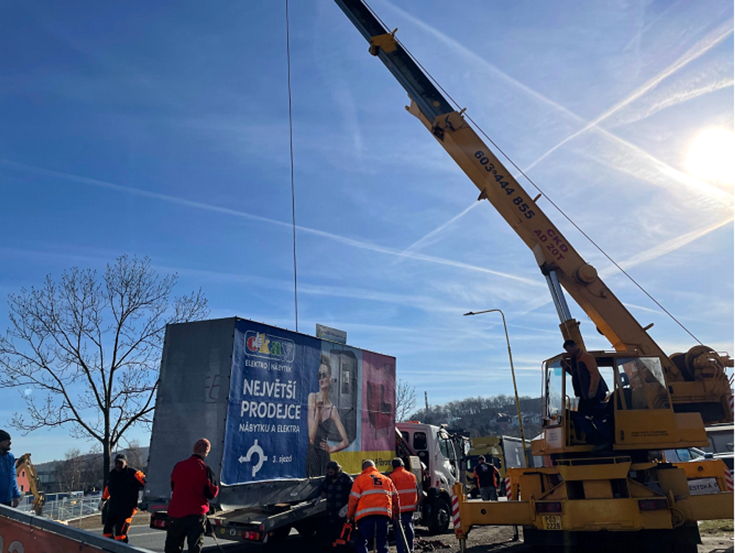 Ilegální billboard OKAY - Komunikace s firmou OKAY (6/6)