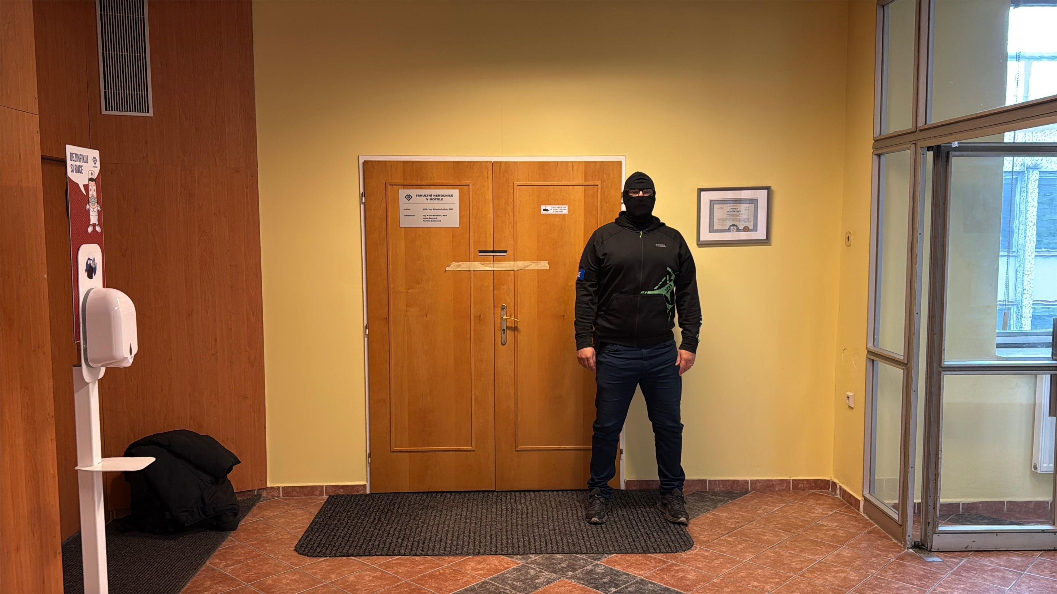 Policejní zásah ve Fakultní nemocnici Motol - Zásah NCOZ v kauze FN Motol (18/20)