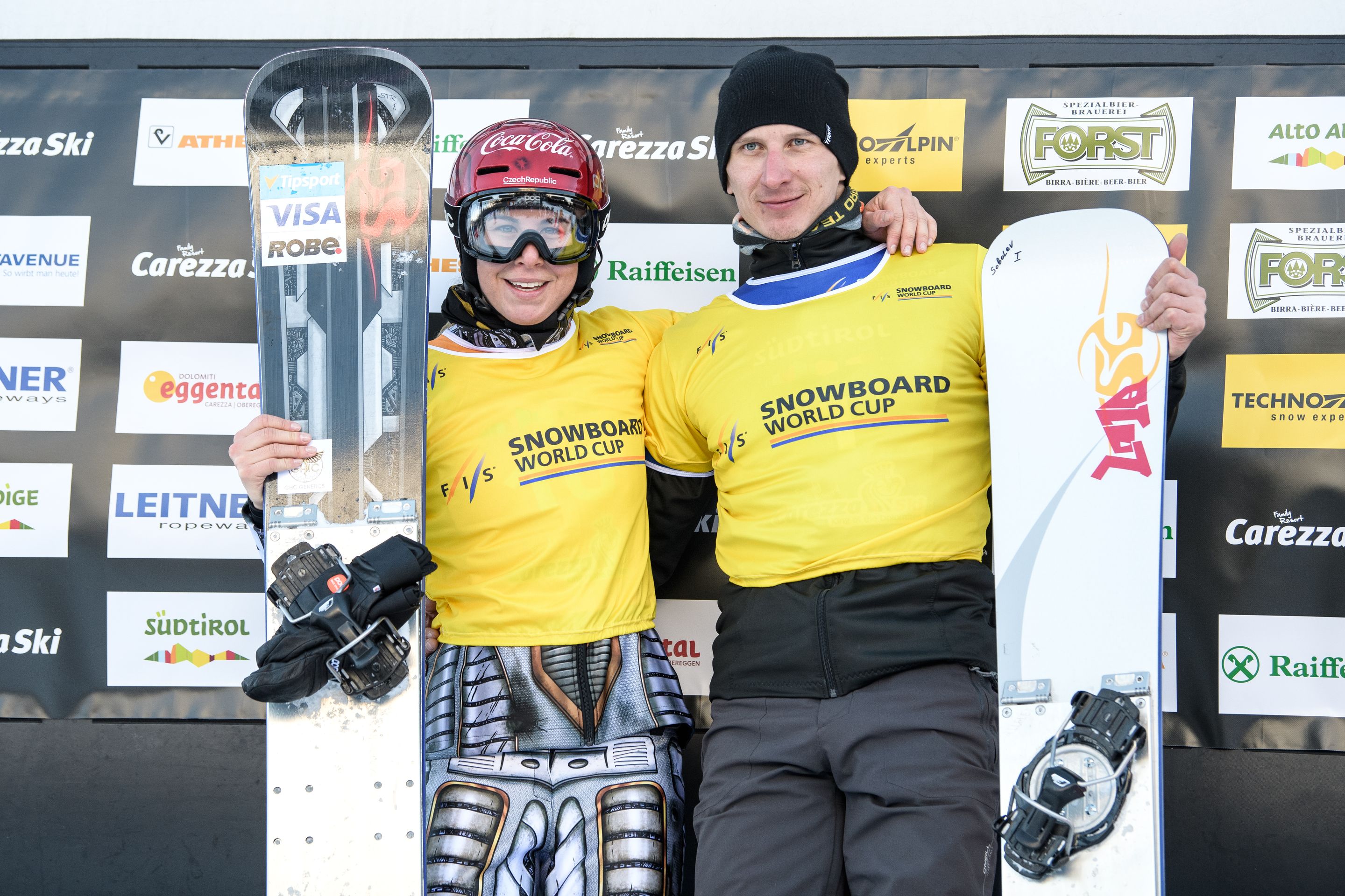 Ester Ledecká - GALERIE: Ester Ledecká vyhrála hned první letošní závod na snowboardu (12/12)
