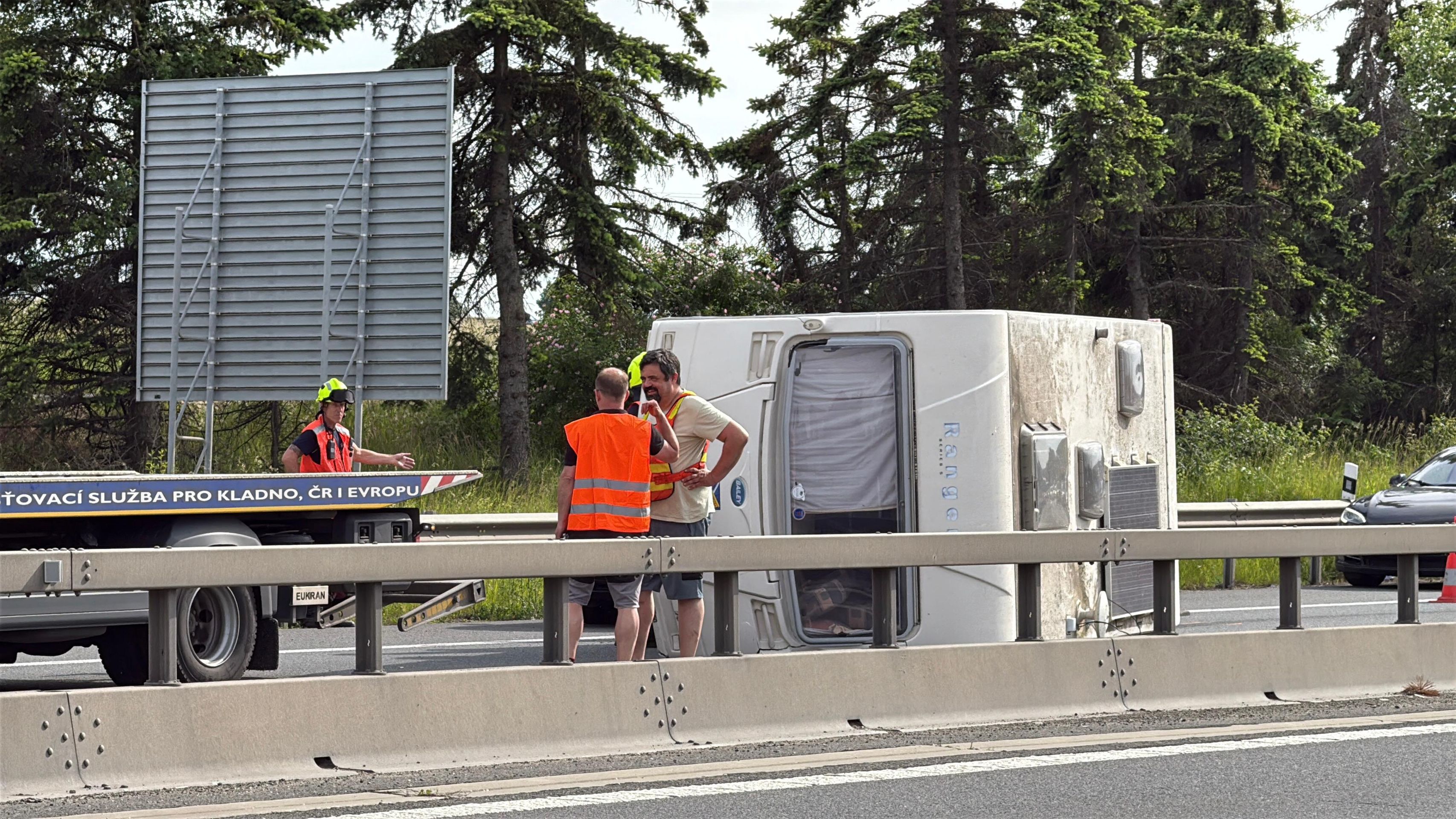 Pavel Novotný boural na dálnici - Pavel Novotný boural na dálnici (1. 6. 2025) (13/13)