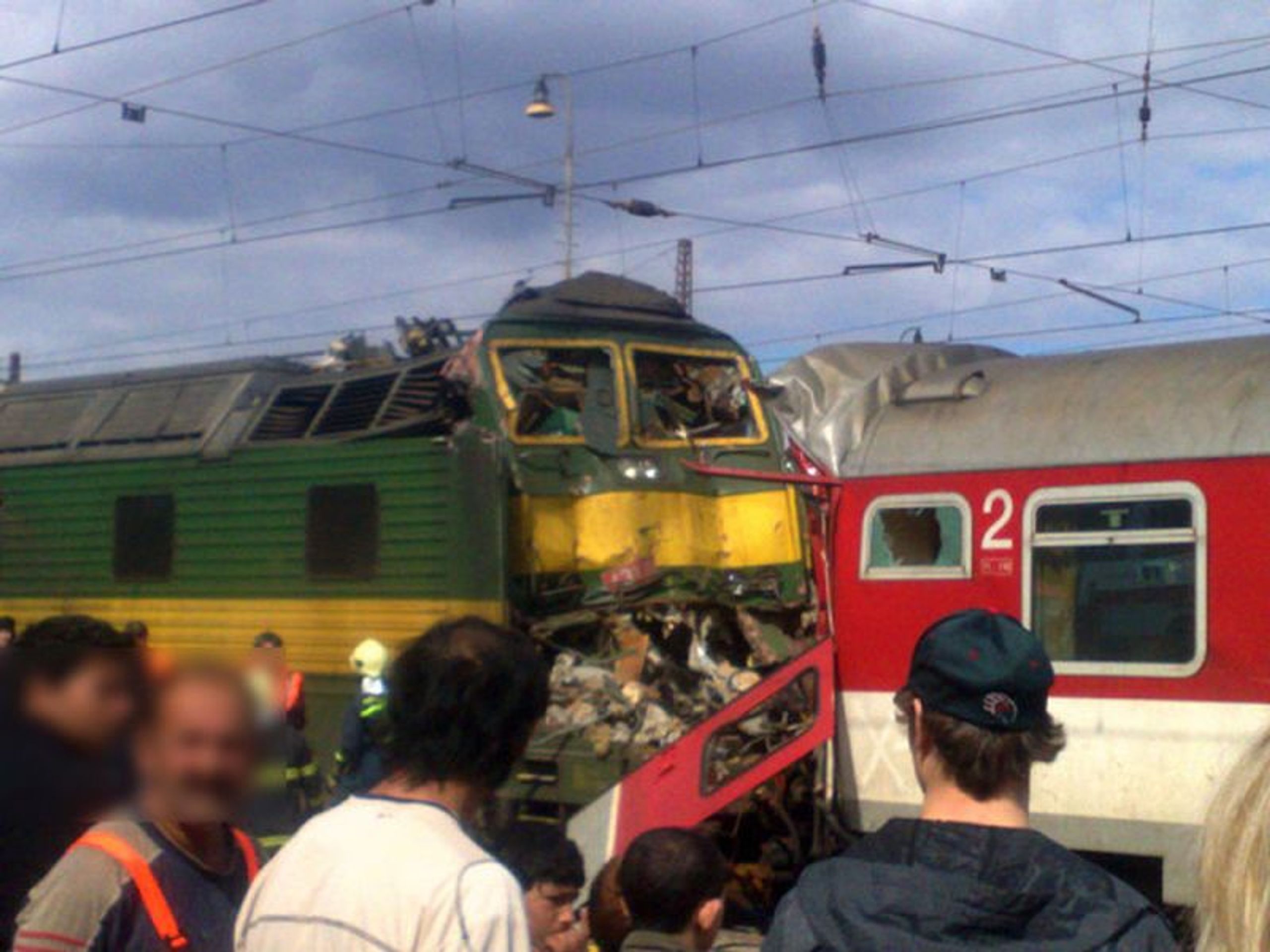 Nehoda vlaku na Slovensku - GALERIE: Srážka vlaků na Slovensku (2/2)
